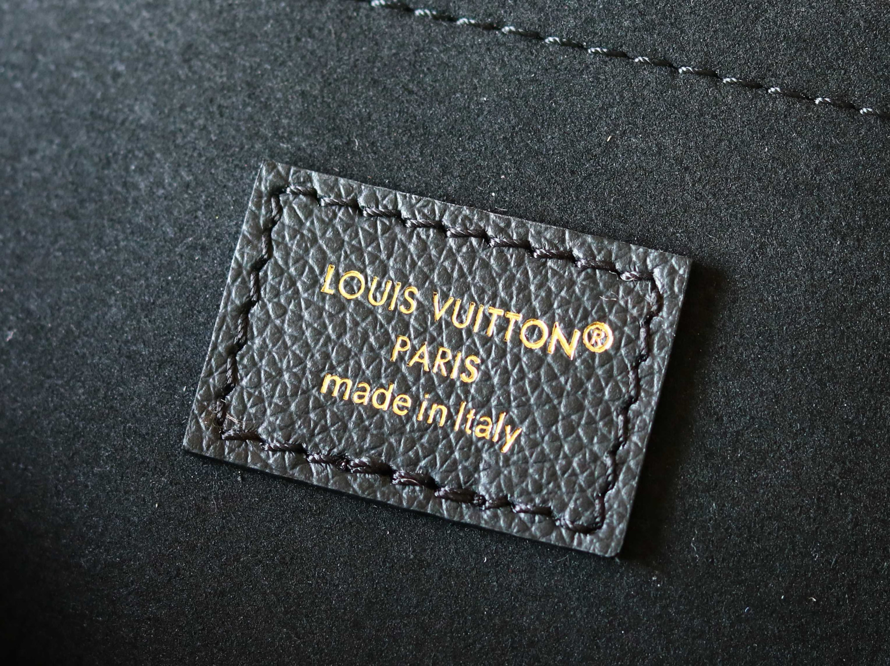 LV Saint Germain PM M26285 30.5x21x12.5cm