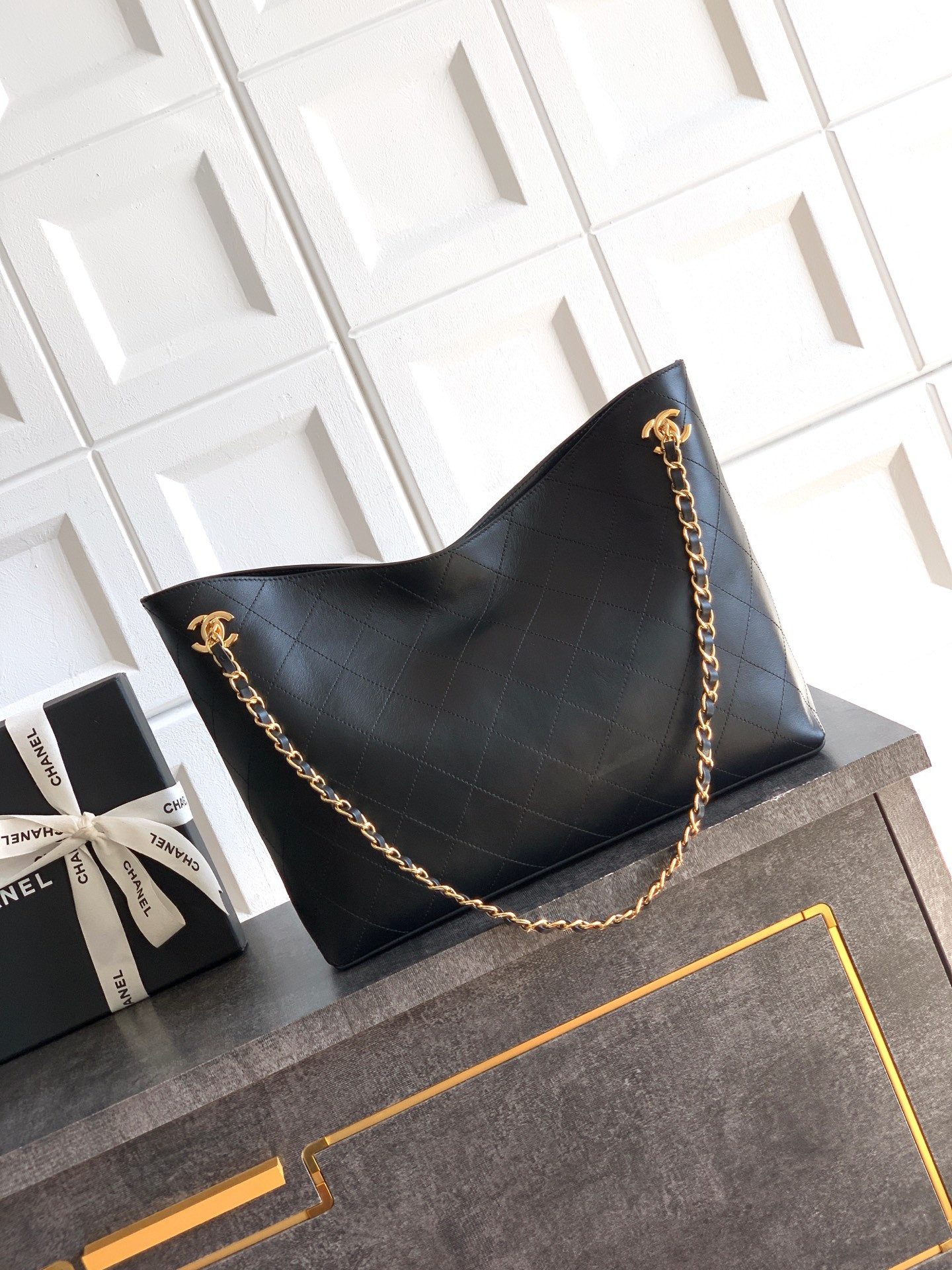 Ch**el shopping bag 38x25x9.5cm