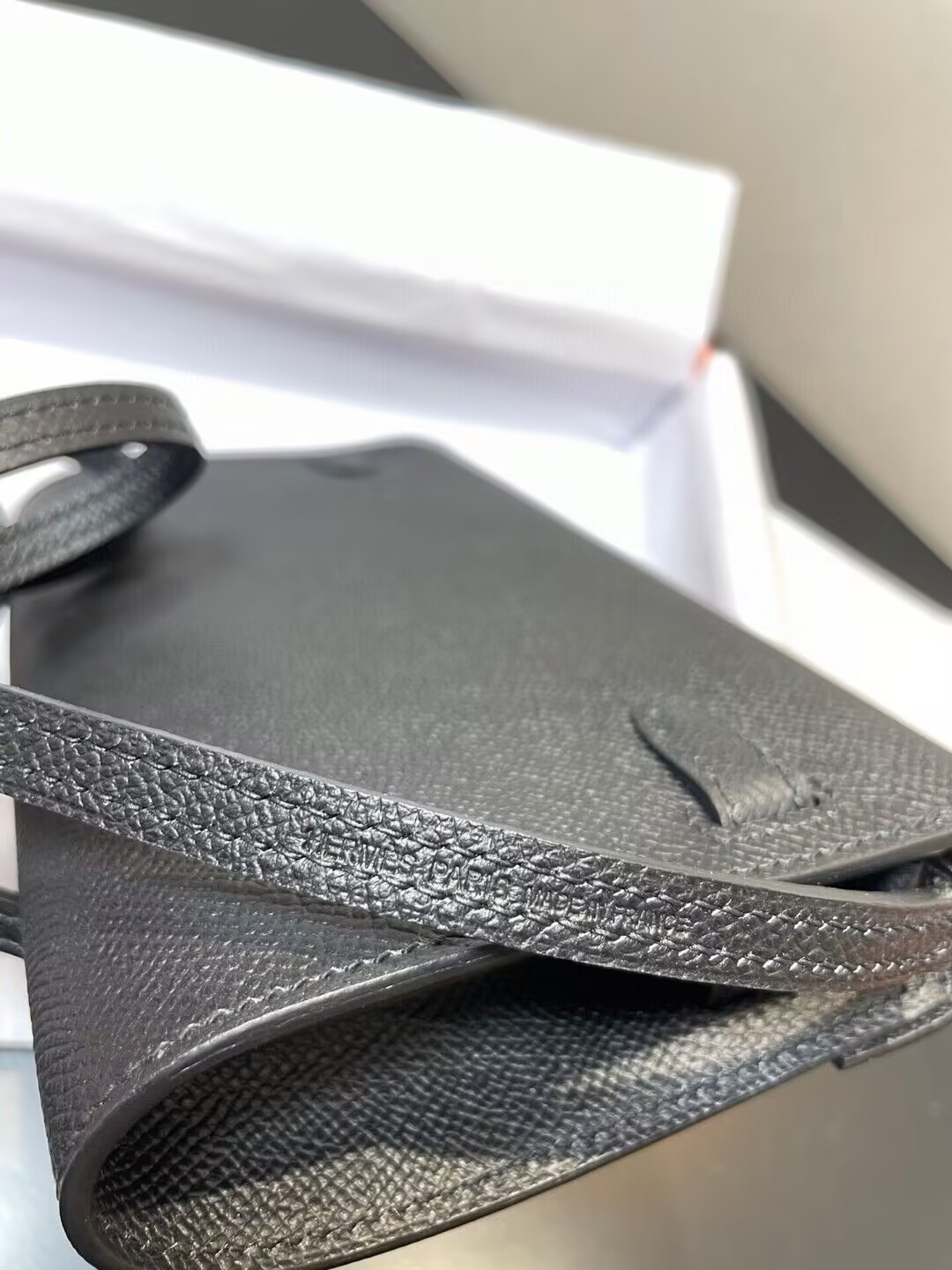 H**me5 Kelly Classique To Go wallet