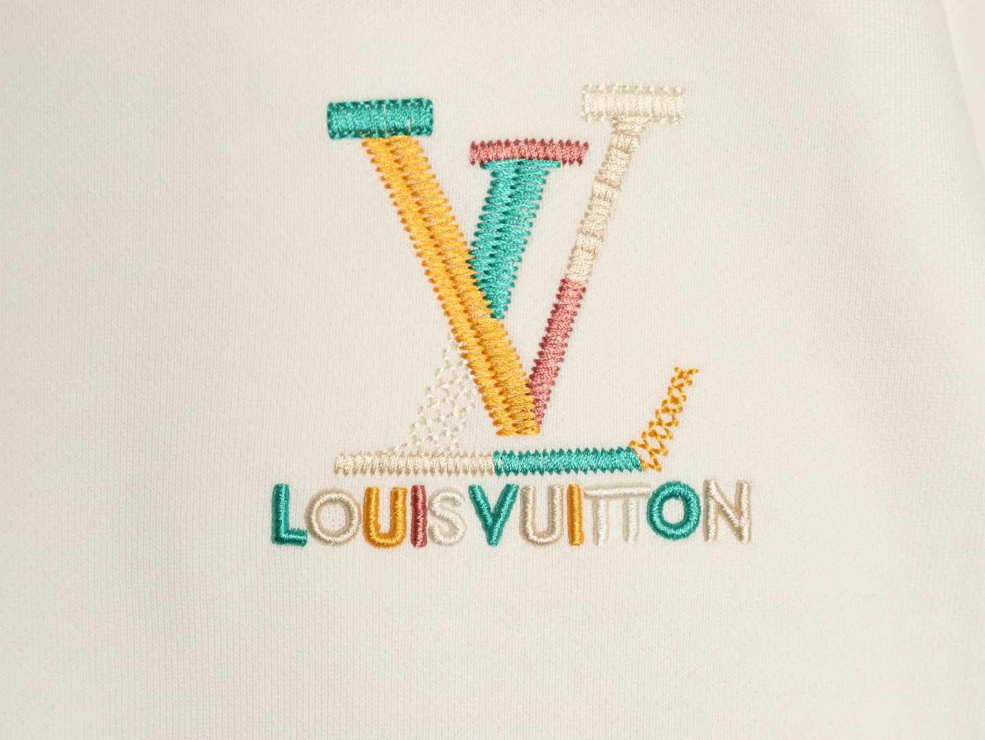 L0vis Vvtt0n Hoodies
