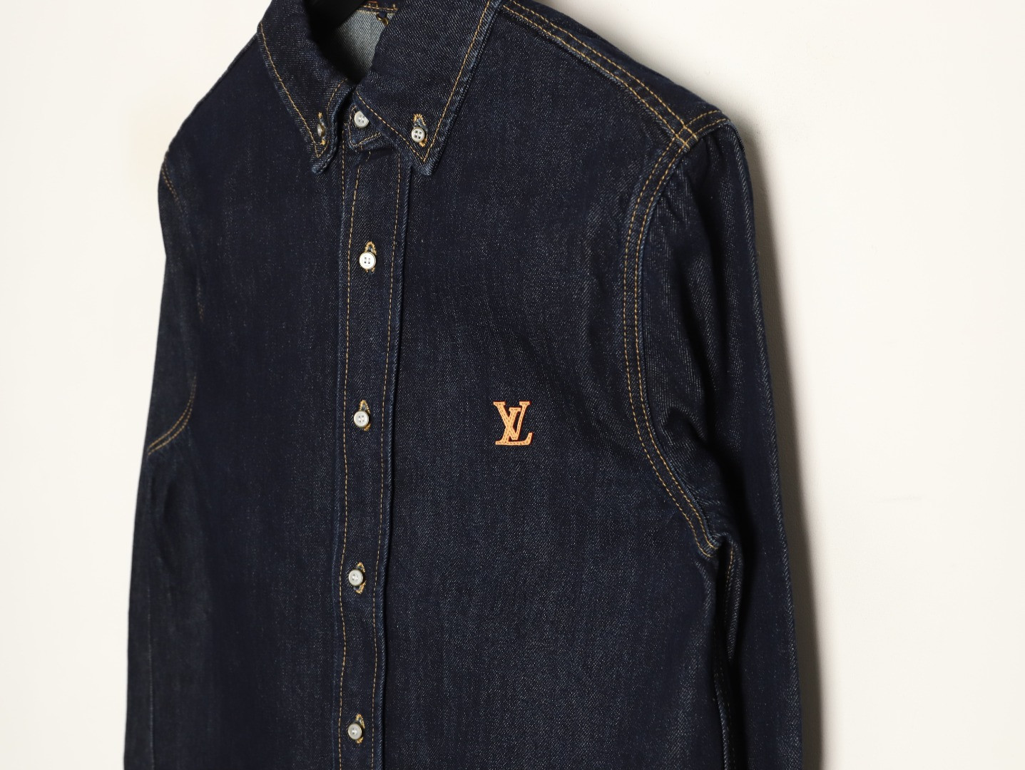 L0vis Vvtt0n 26ss Shirt Coats