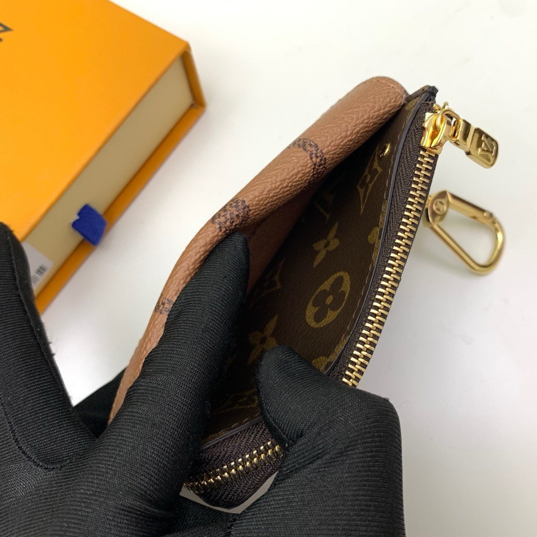 LV M69431 Card Holder