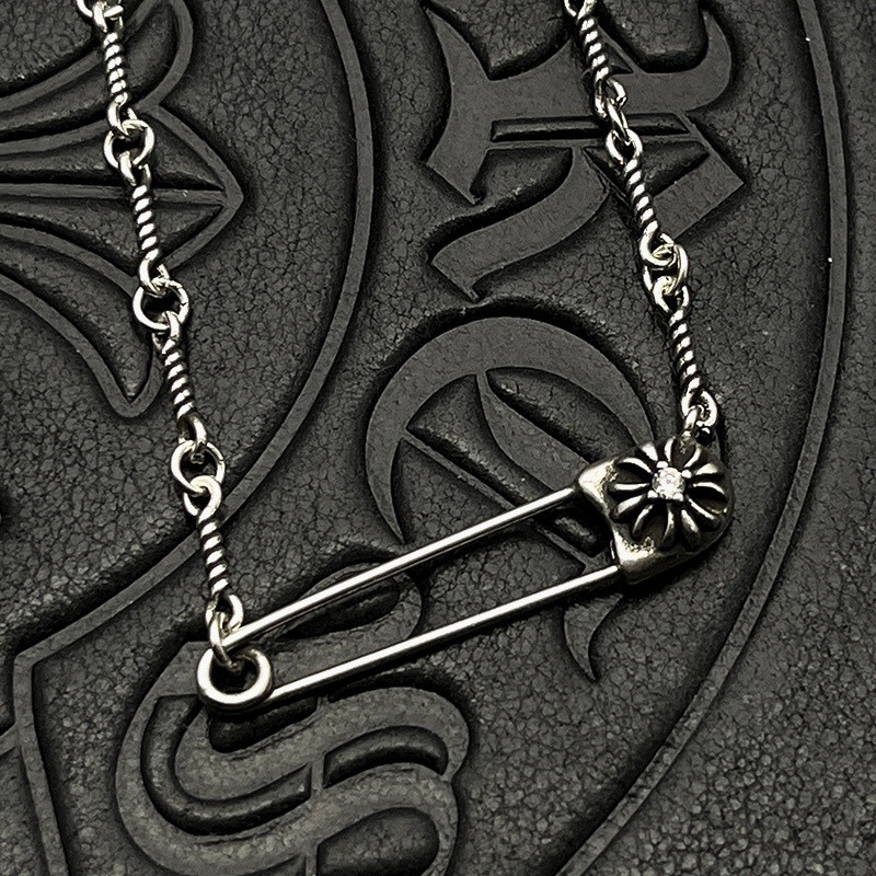 Ch*0me He**ts Twisted Chain Necklace (Chain length 45+5cm)