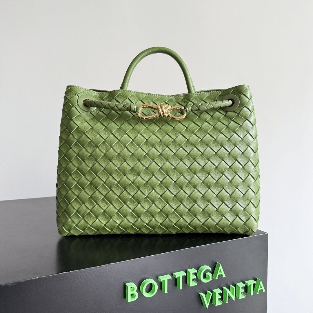 B0tt*ga Ven*ta Medium Andiamo 32x25x11CM