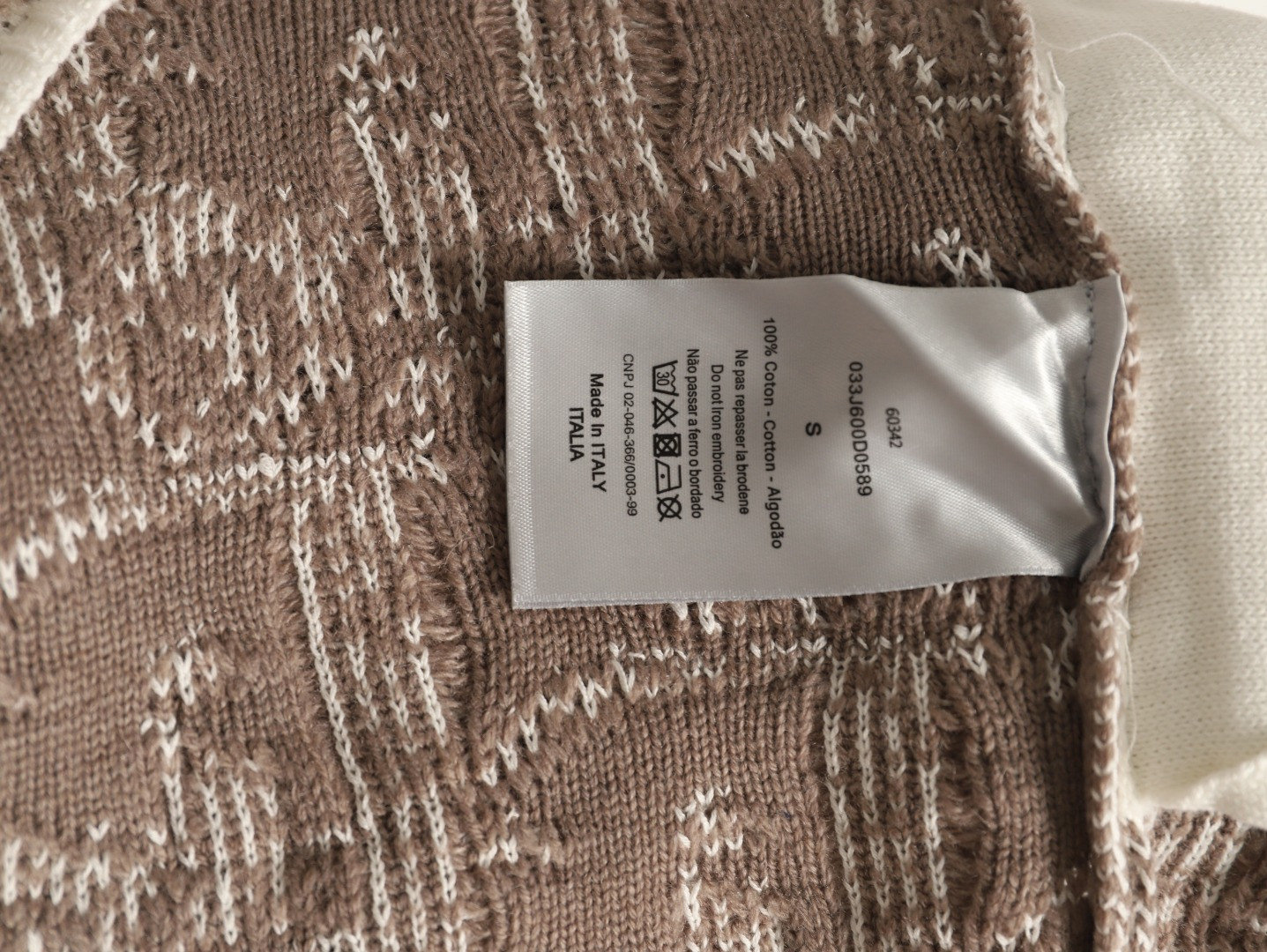 D10r CD Cardigan