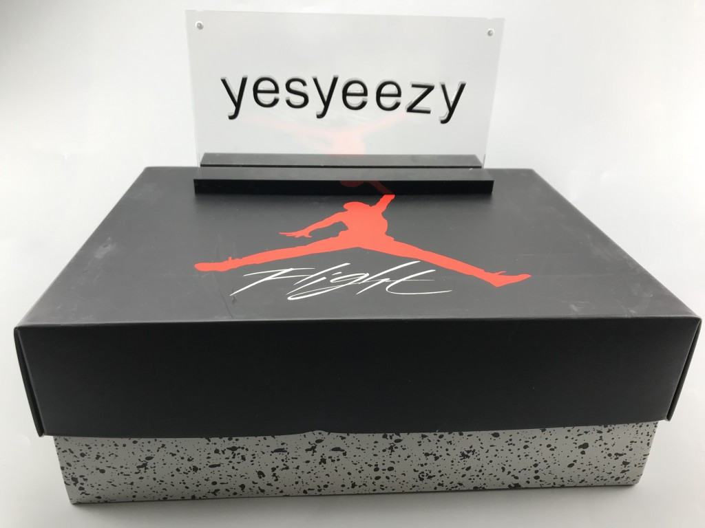 UA AIR JORDAN 4 RETRO "COOL GREY 2019 RELEASE"
