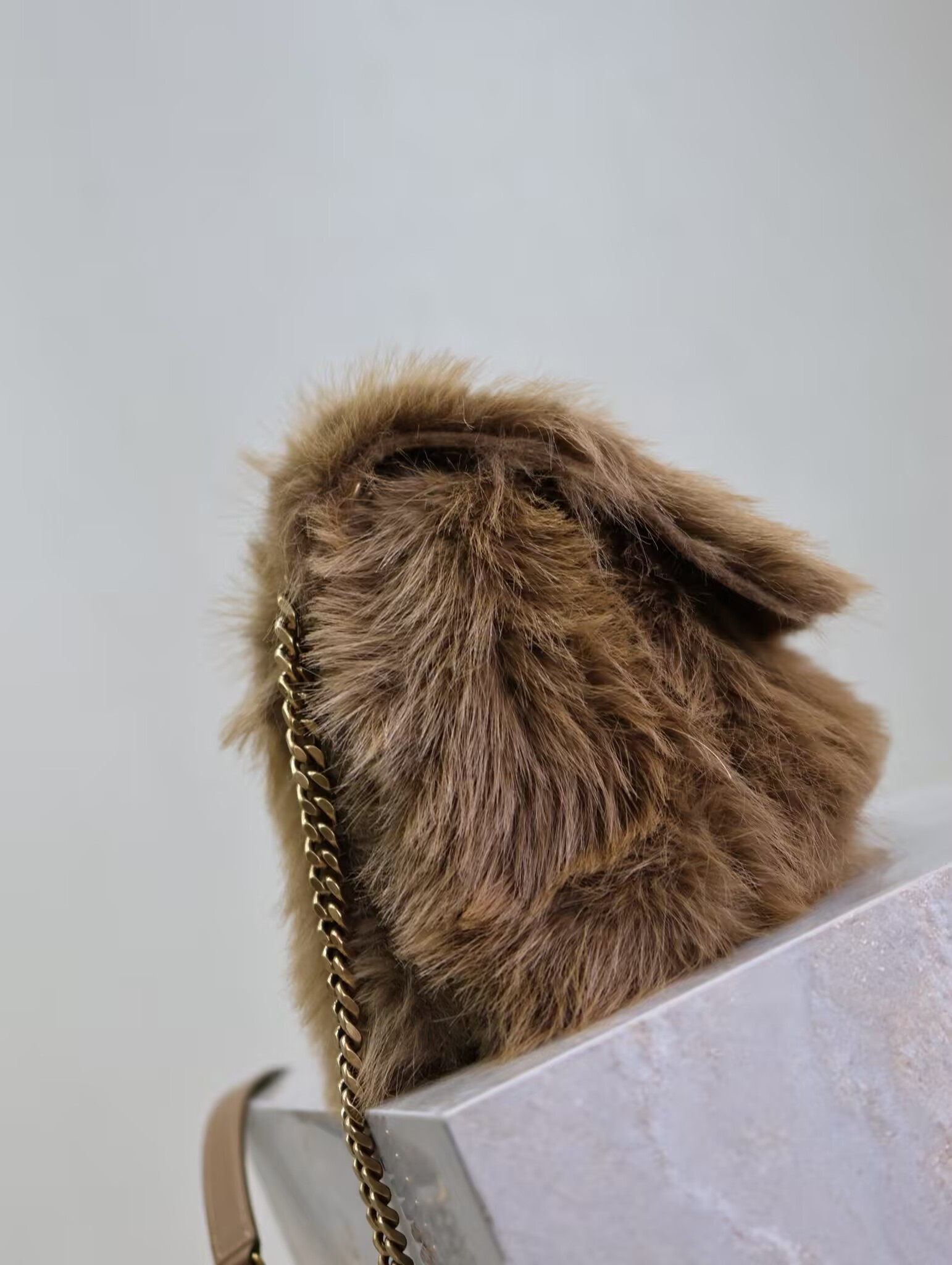 Y51 NIKI Medium IN SHEARLING 28 X 20 X 8.5 CM