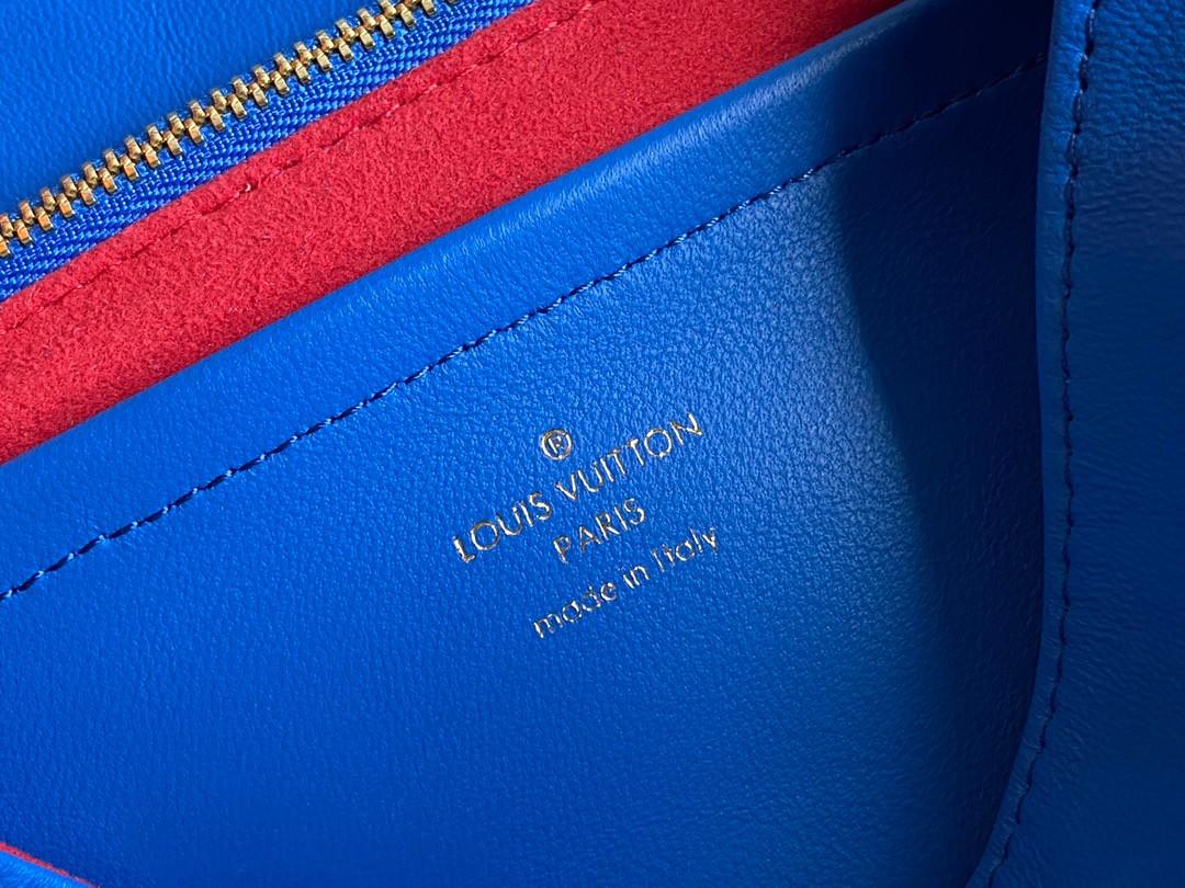 LV POCHETTE COUSSIN M80743