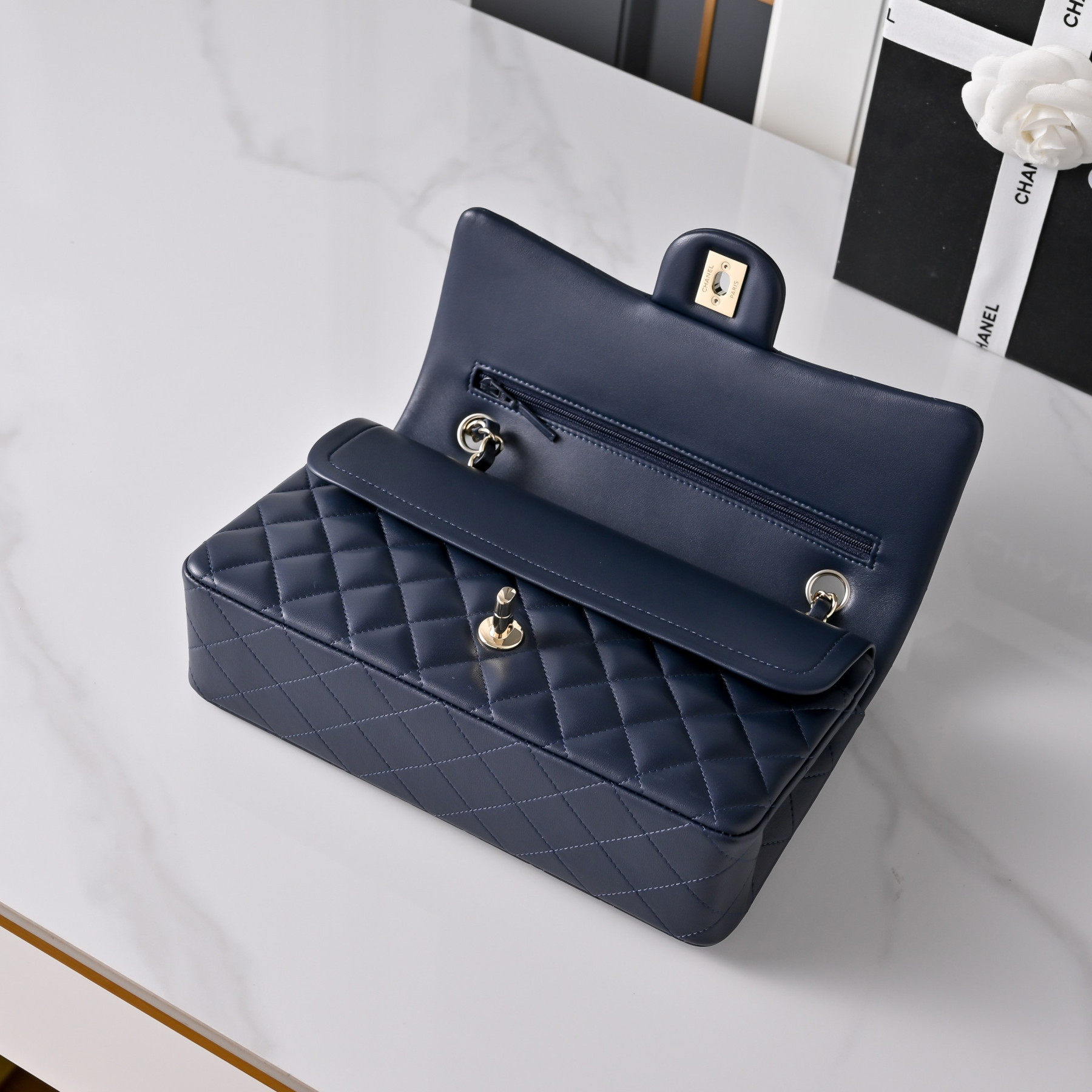 Ch**el Classic Flap Handbag A01112 15.5x25.5x6cm