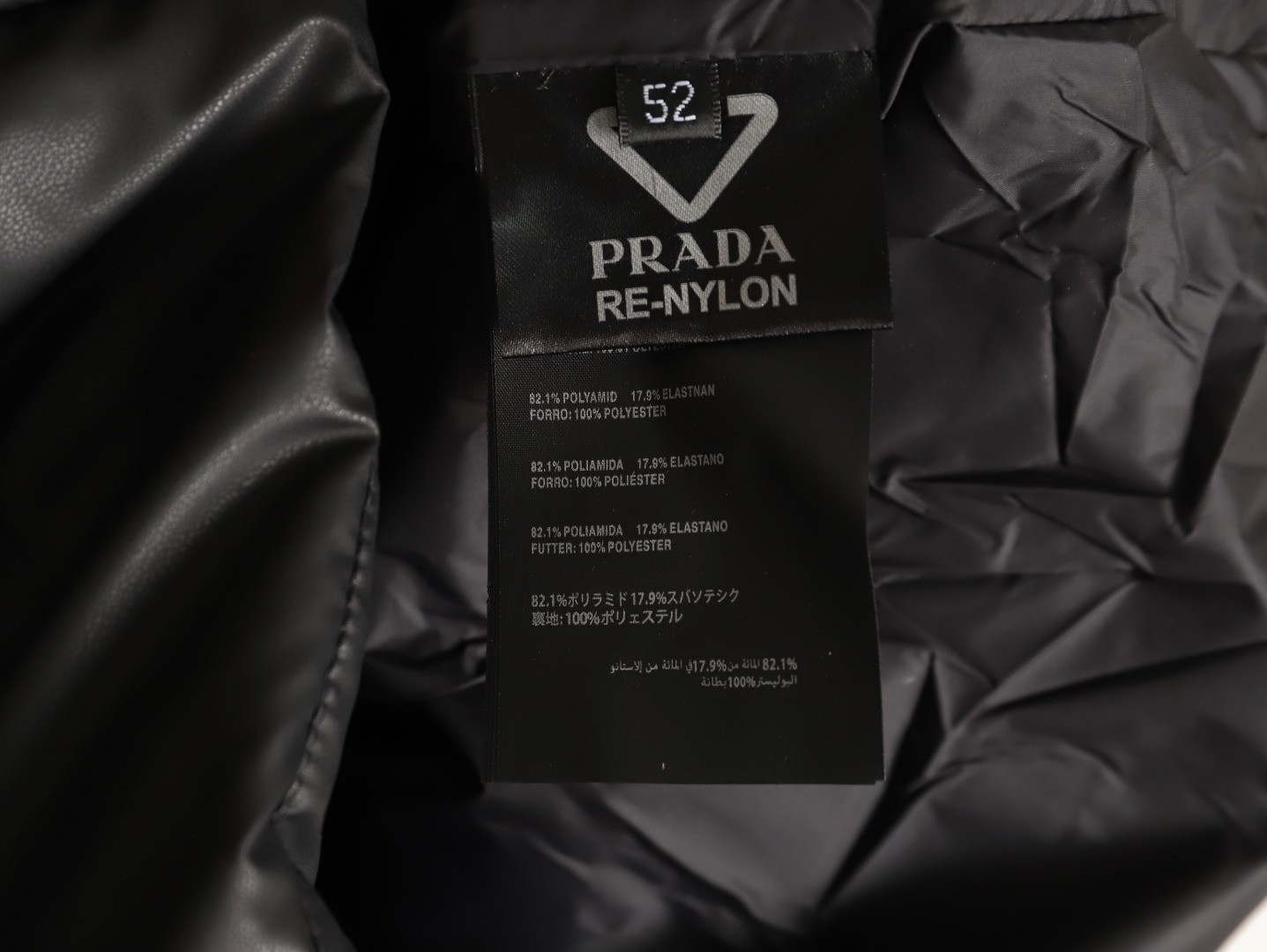Pra*a Short Puffer jacket