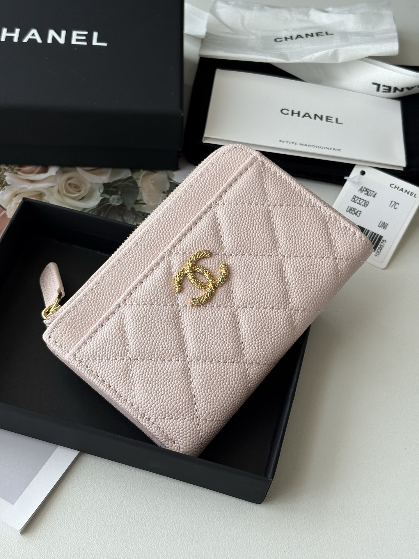 Ch**el Classic Zippered Card Holder AS5074 13x9x2cm