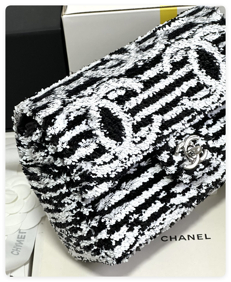 Ch**el Sequin Flap Bag 14x21x8cm