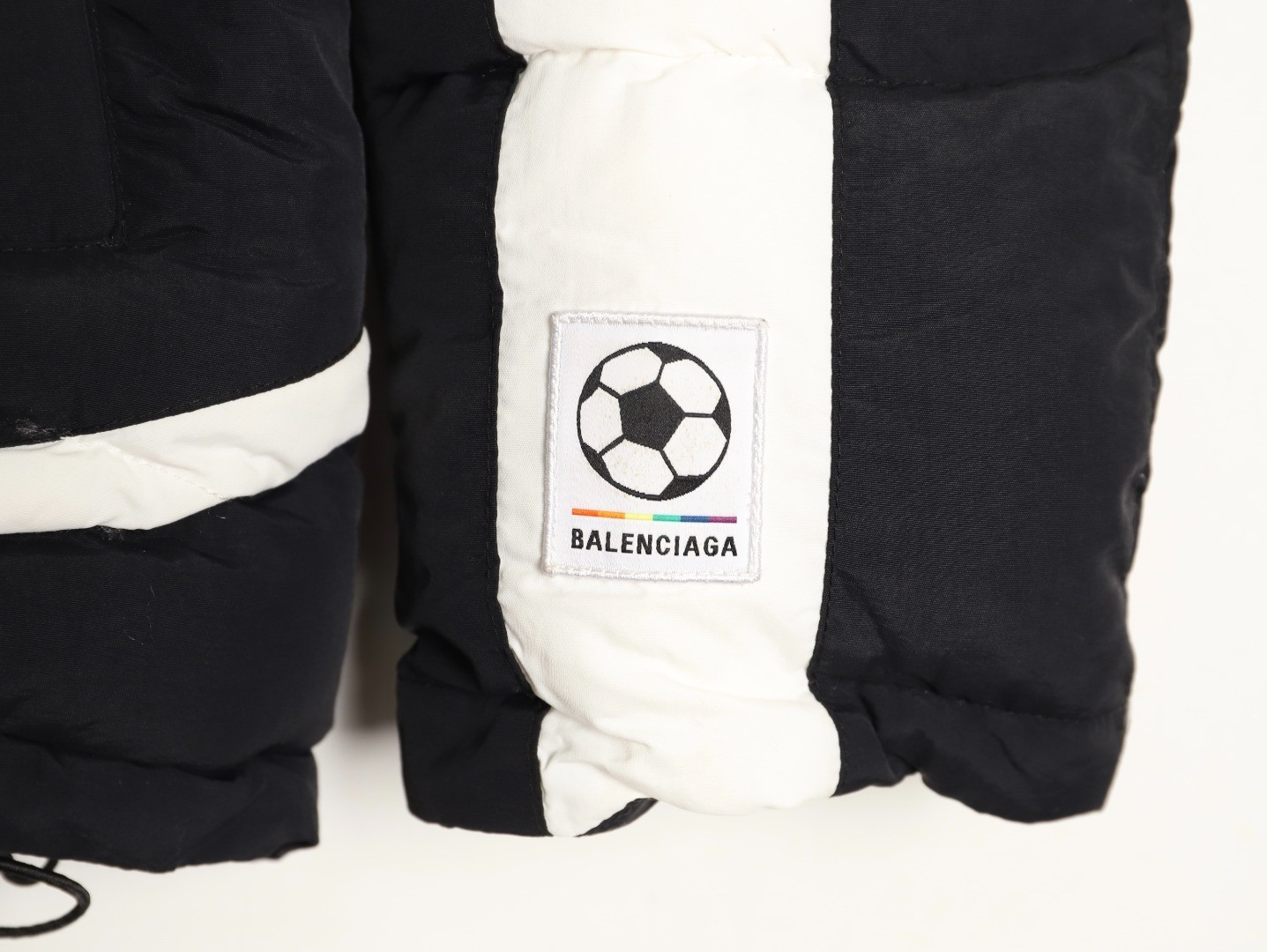 Ba1en*iaga Coats