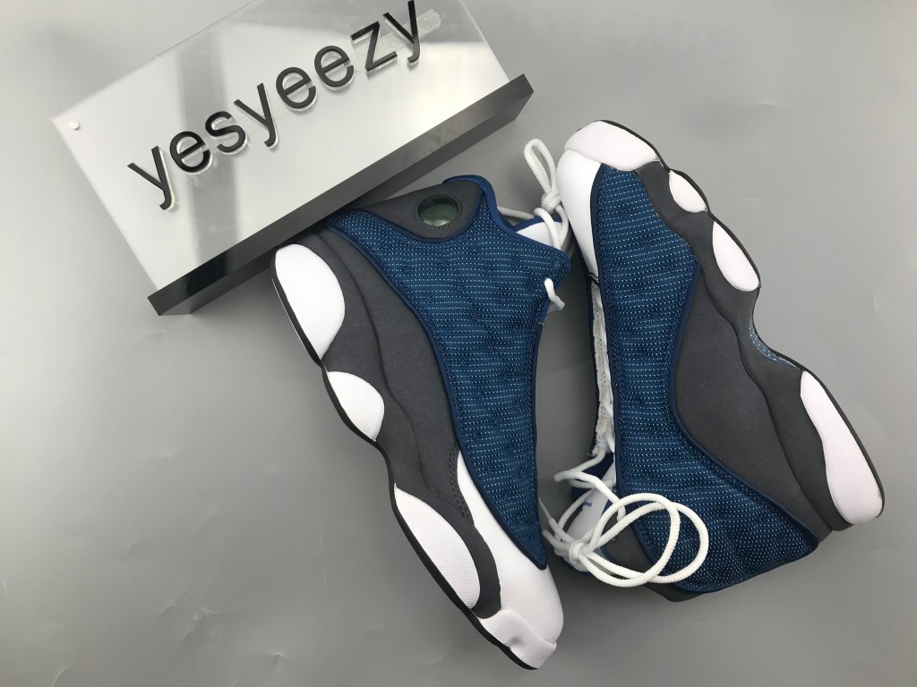 UA AIR JORDAN 13 RETRO 