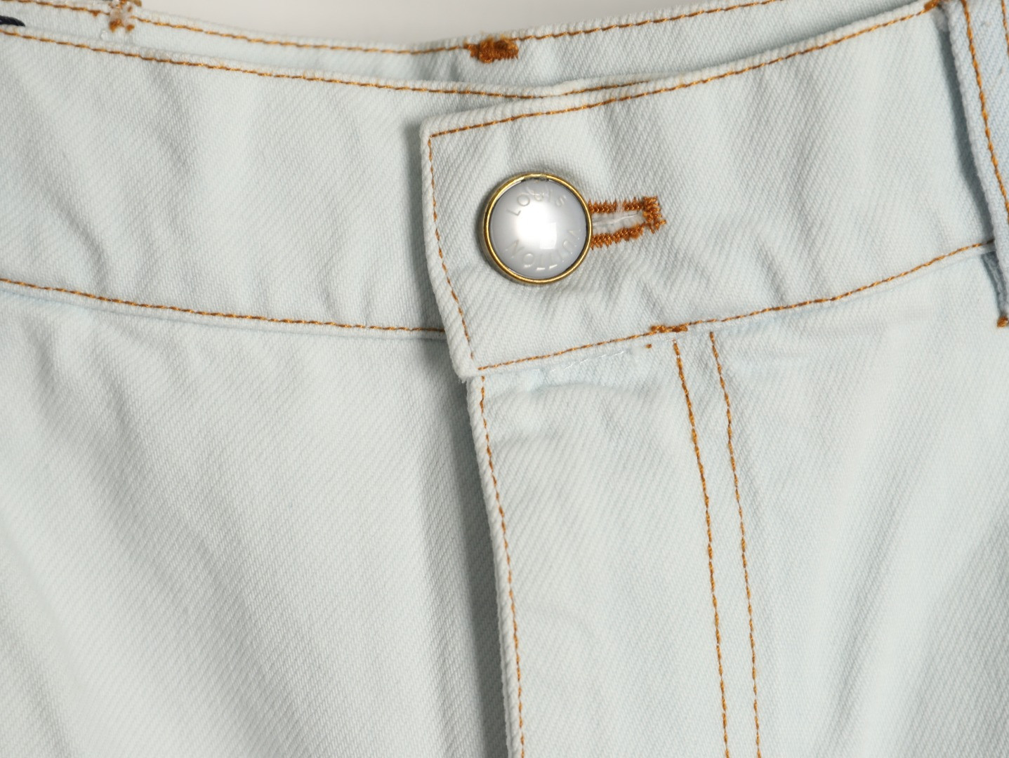 L0vis Vvtt0n 26SS Blooming Shorts