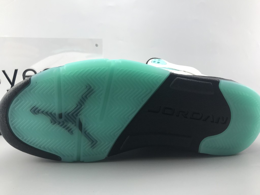 UA AIR JORDAN 5 RETRO ISLAND GREEN