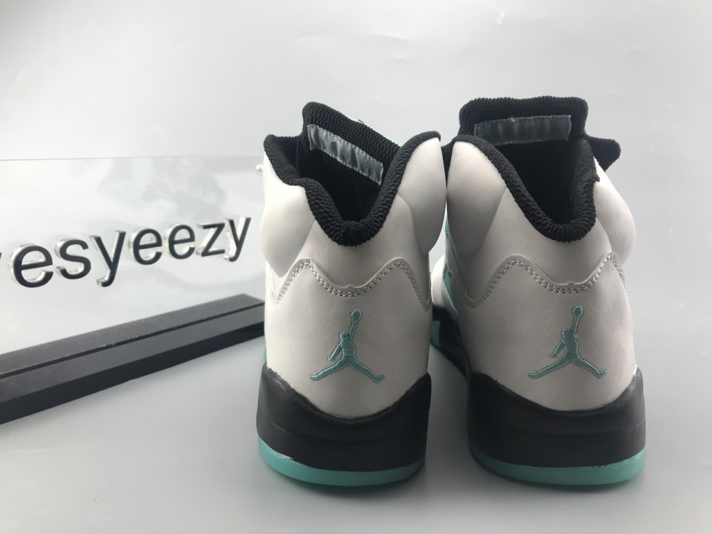 UA AIR JORDAN 5 RETRO ISLAND GREEN
