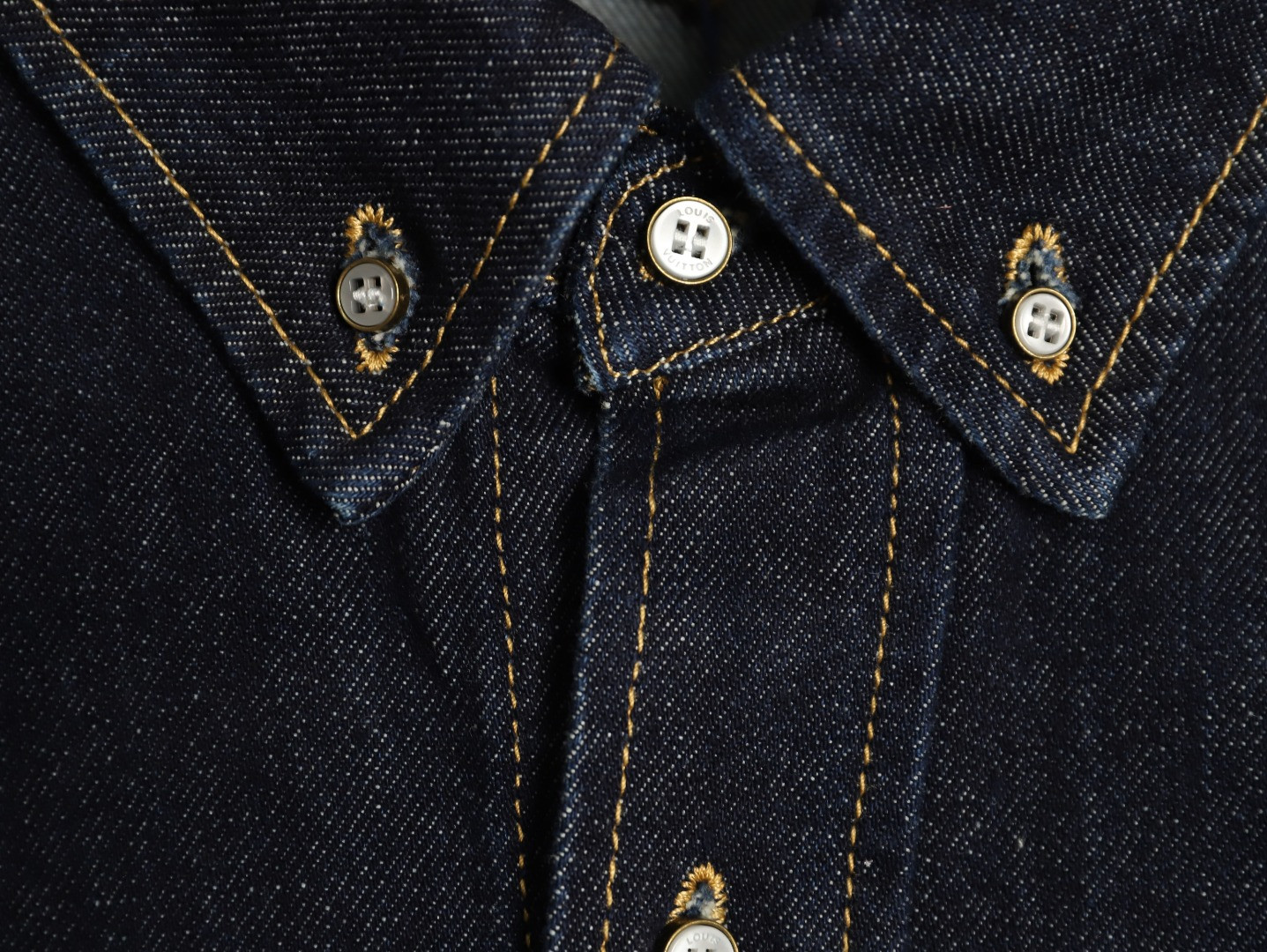 L0vis Vvtt0n 26ss Shirt Coats