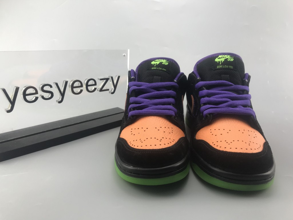 UA NIKE DUNK LOW SB "NIGHT OF MISCHIEF"