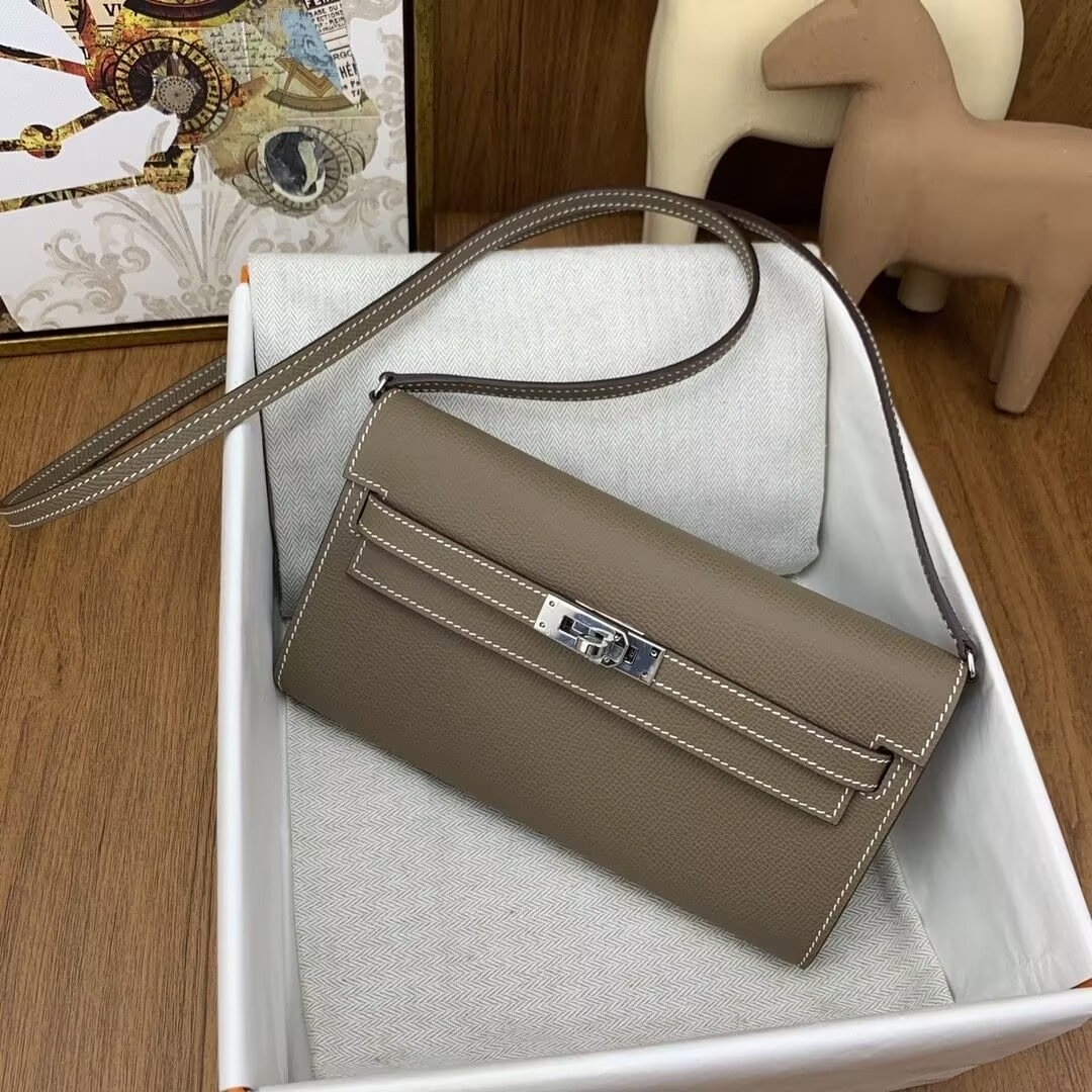 H**me5 Kelly Classique To Go wallet