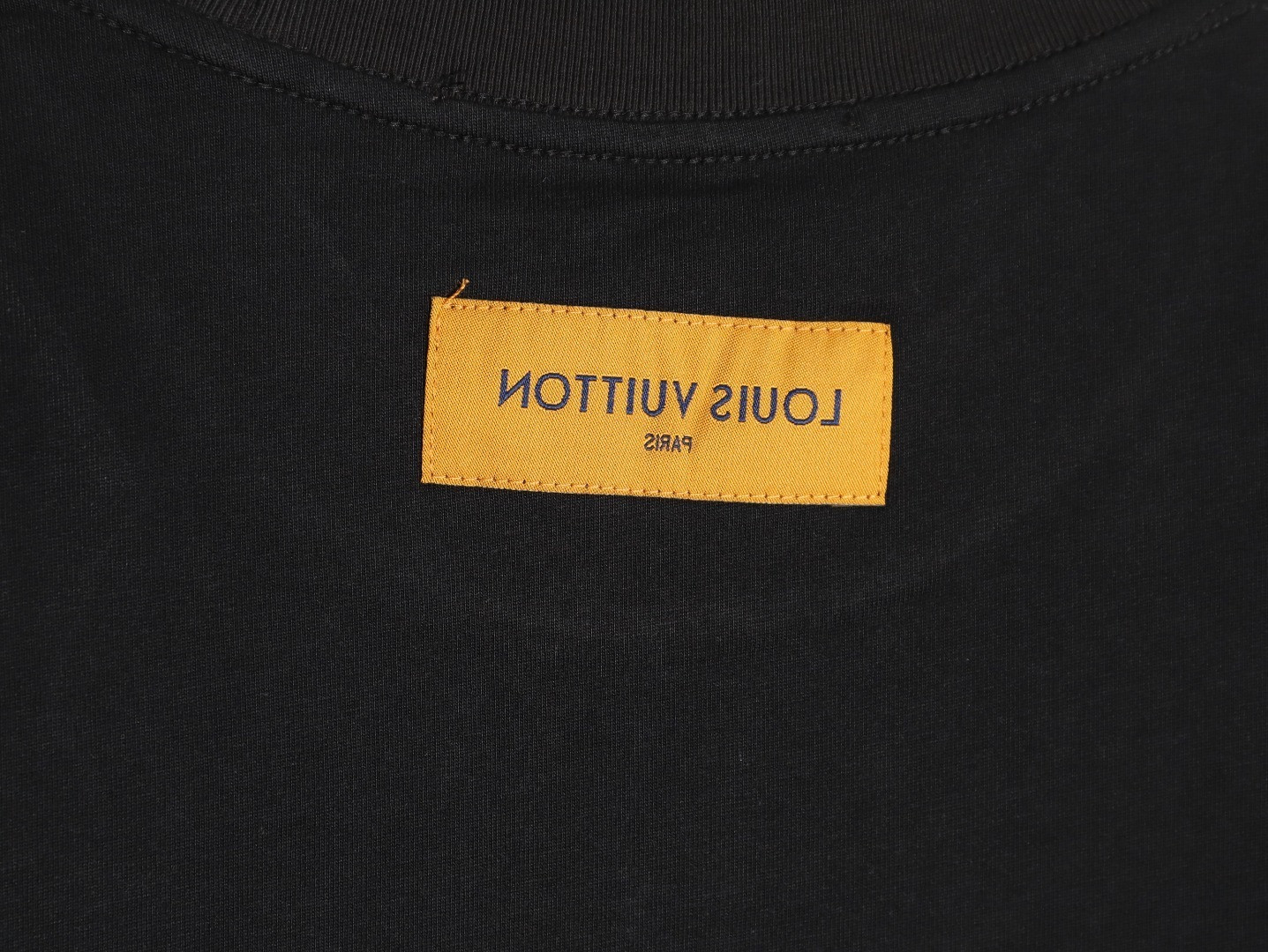 L0vis Vvtt0n Long-sleeved T-shirt