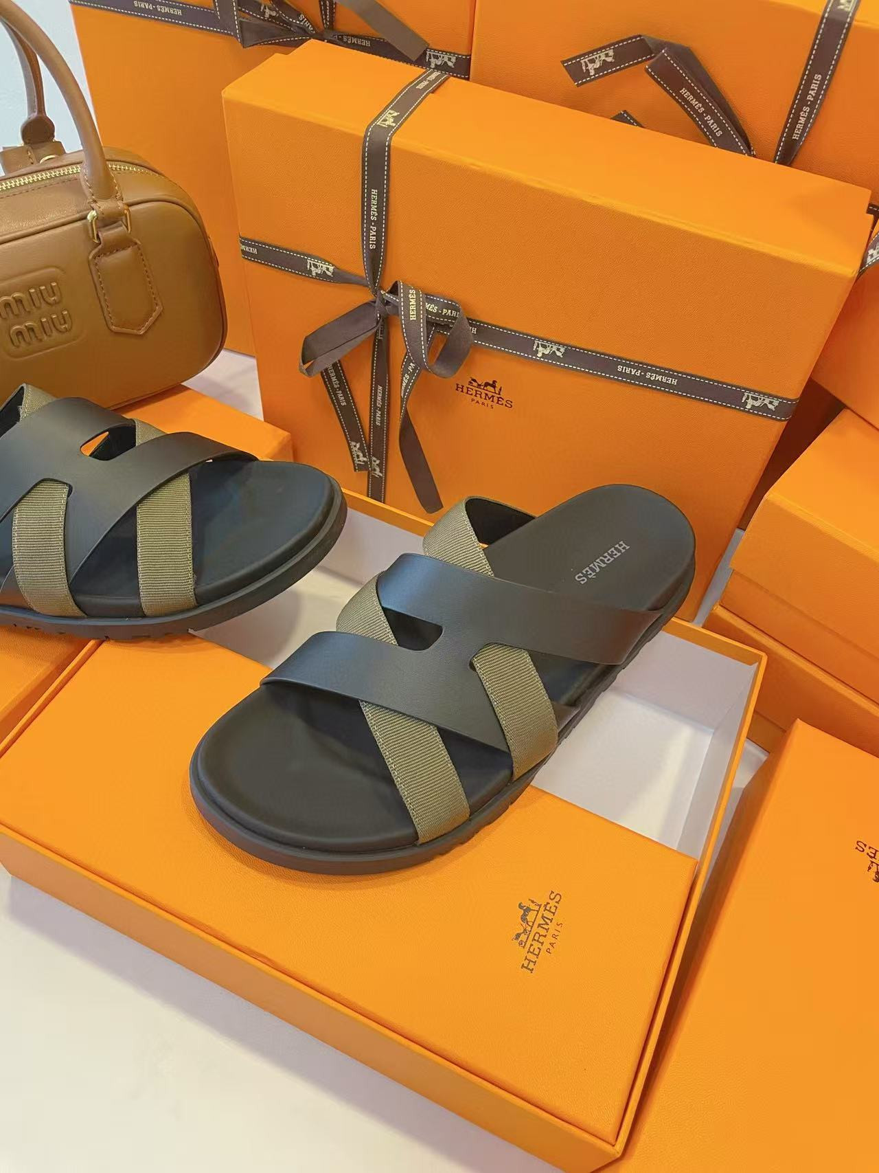 UA H**me5 Kazimir Sandal