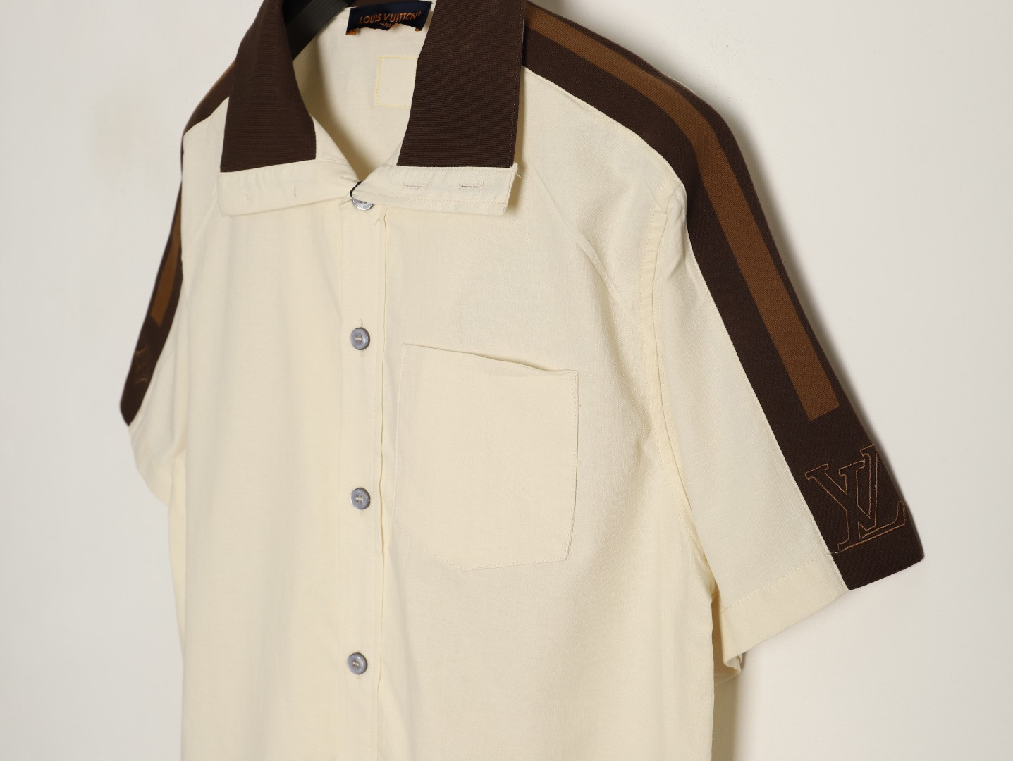 L0vis Vvtt0n LV 26SS Short-sleeved Shirts