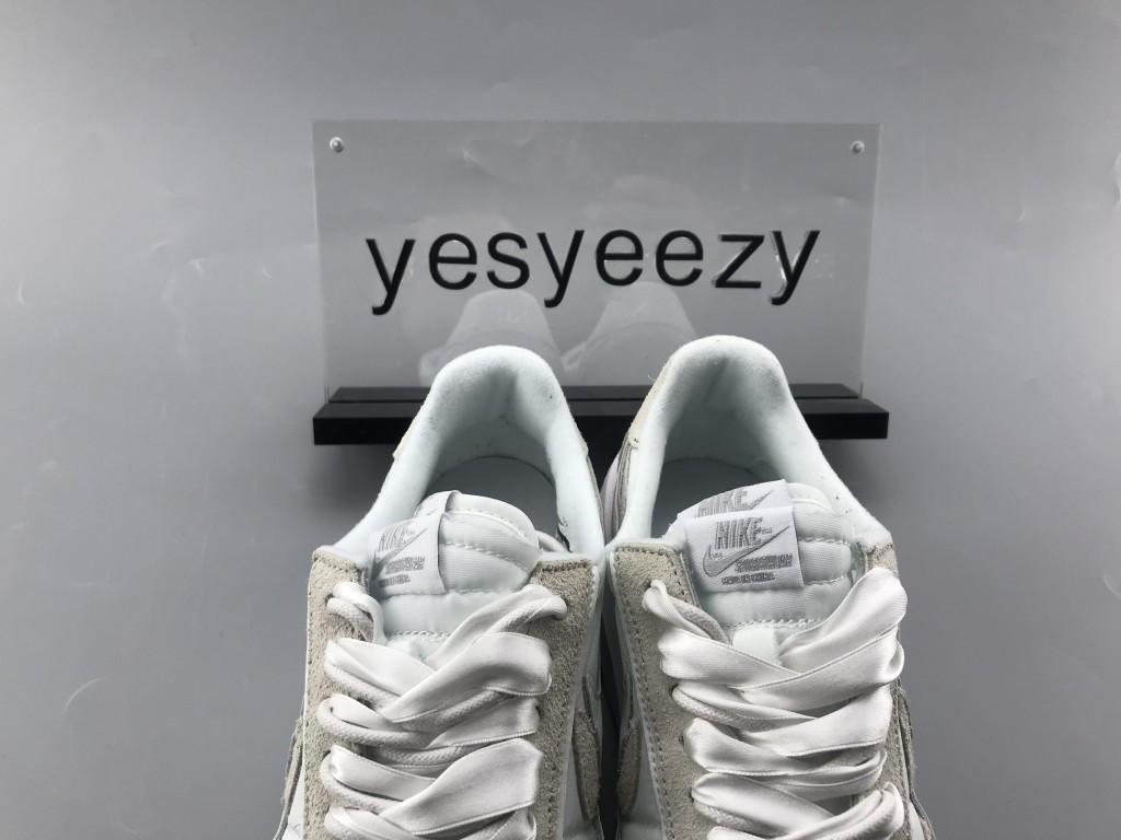 UA NIKE SACAI X LDWAFFLE "WHITE NYLON"