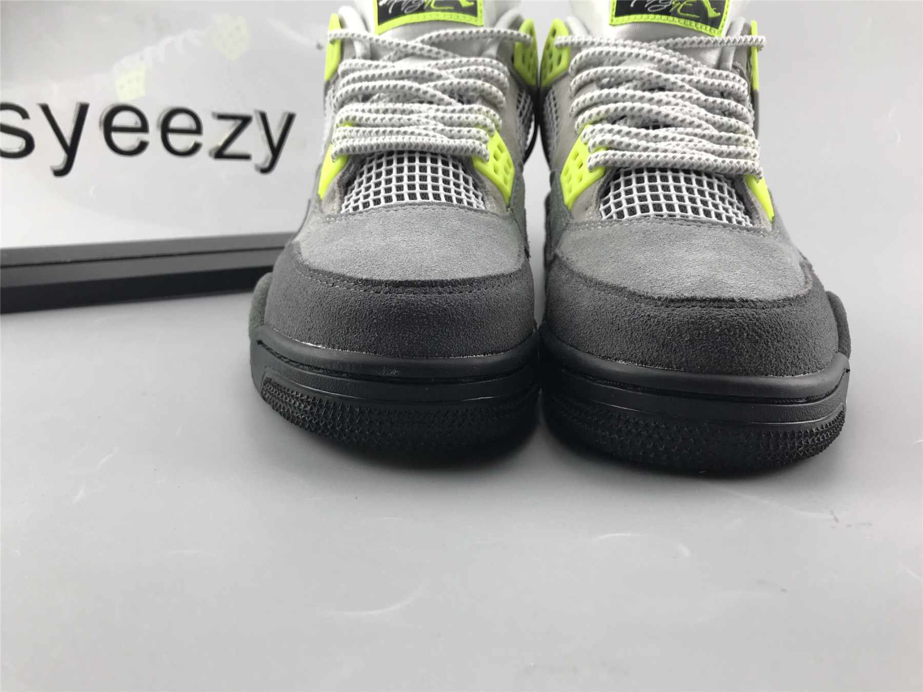 UA AIR JORDAN 4 RETRO LE "NEON 95"