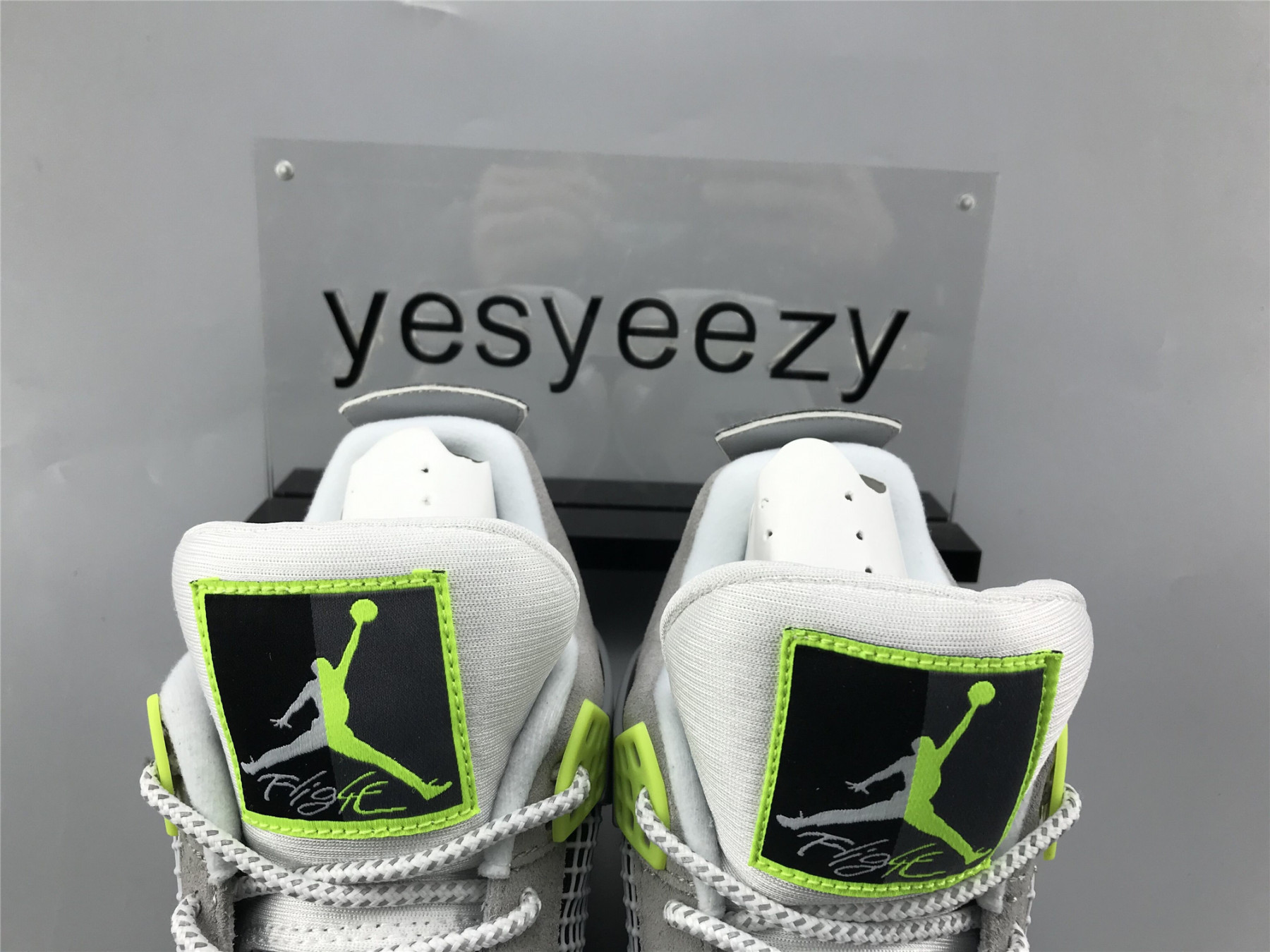 UA AIR JORDAN 4 RETRO LE "NEON 95"