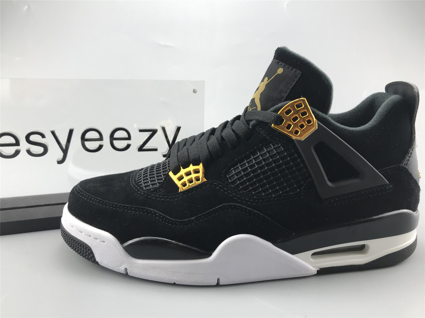UA AIR JORDAN 4 RETRO "ROYALTY"