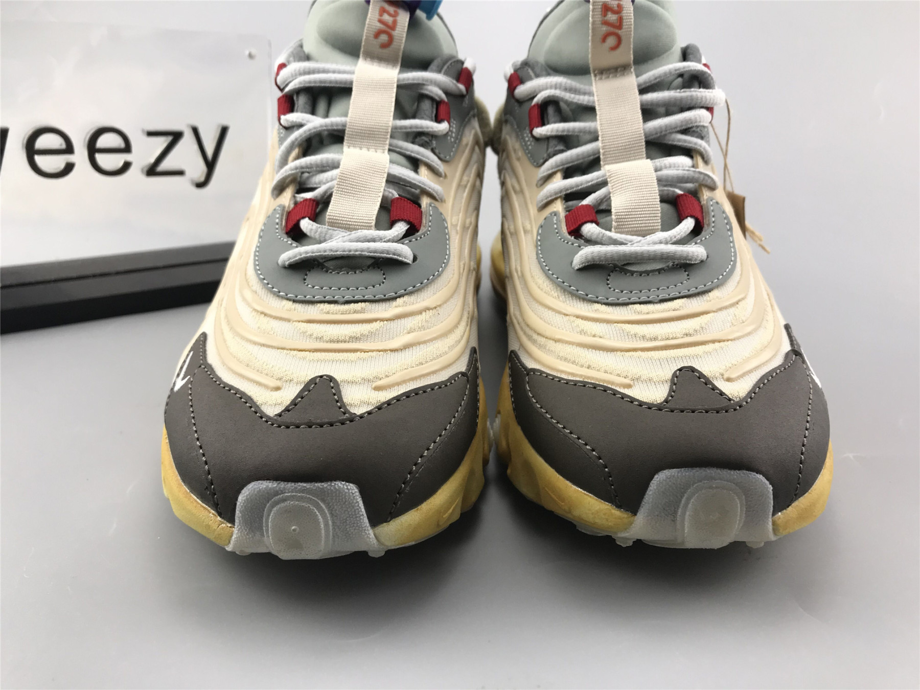 UA TRAVIS SCOTT X AIR MAX 270 REACT