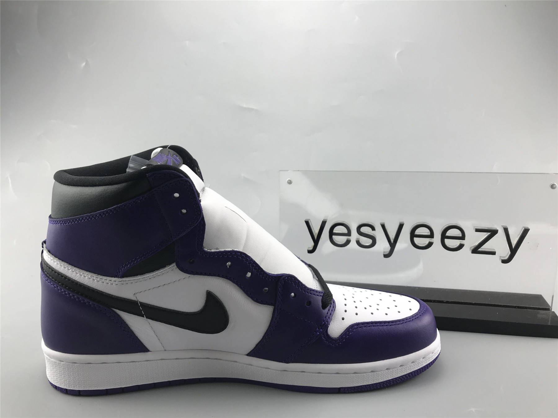 UA  AIR JORDAN 1 RETRO HIGH OG 