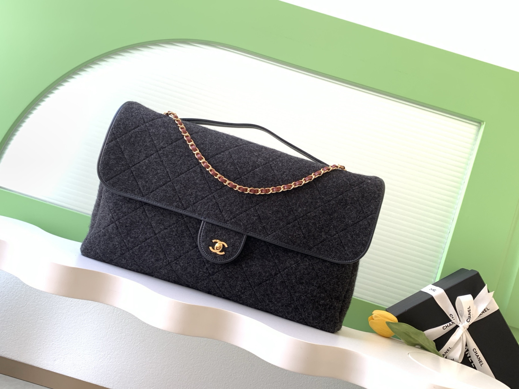 Ch**el Maxi Flap Bag with Top Handle  33x56x7cm