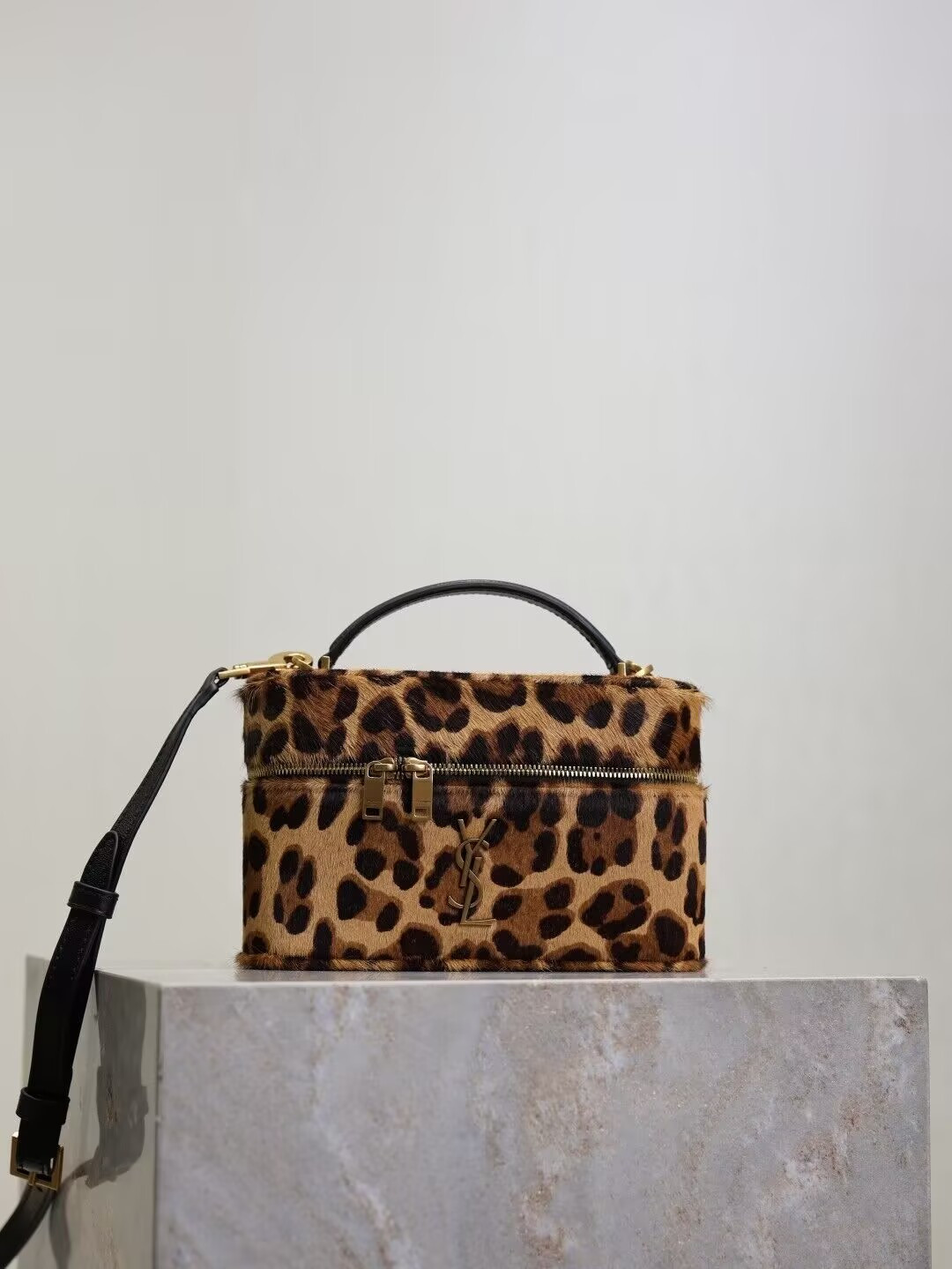 Y51 Leopard-print Mini Bag 18x11x6.5cm