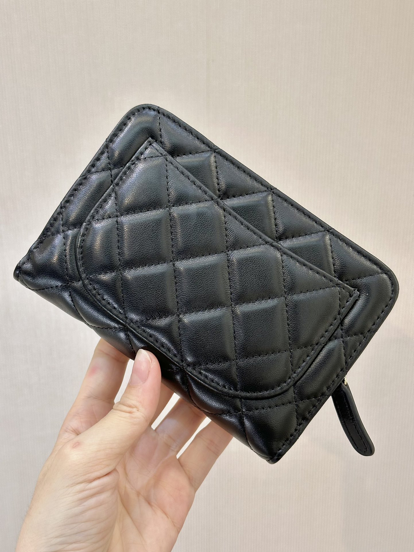 Ch**el Matelasse Wallet A48667 15.5x10x3cm