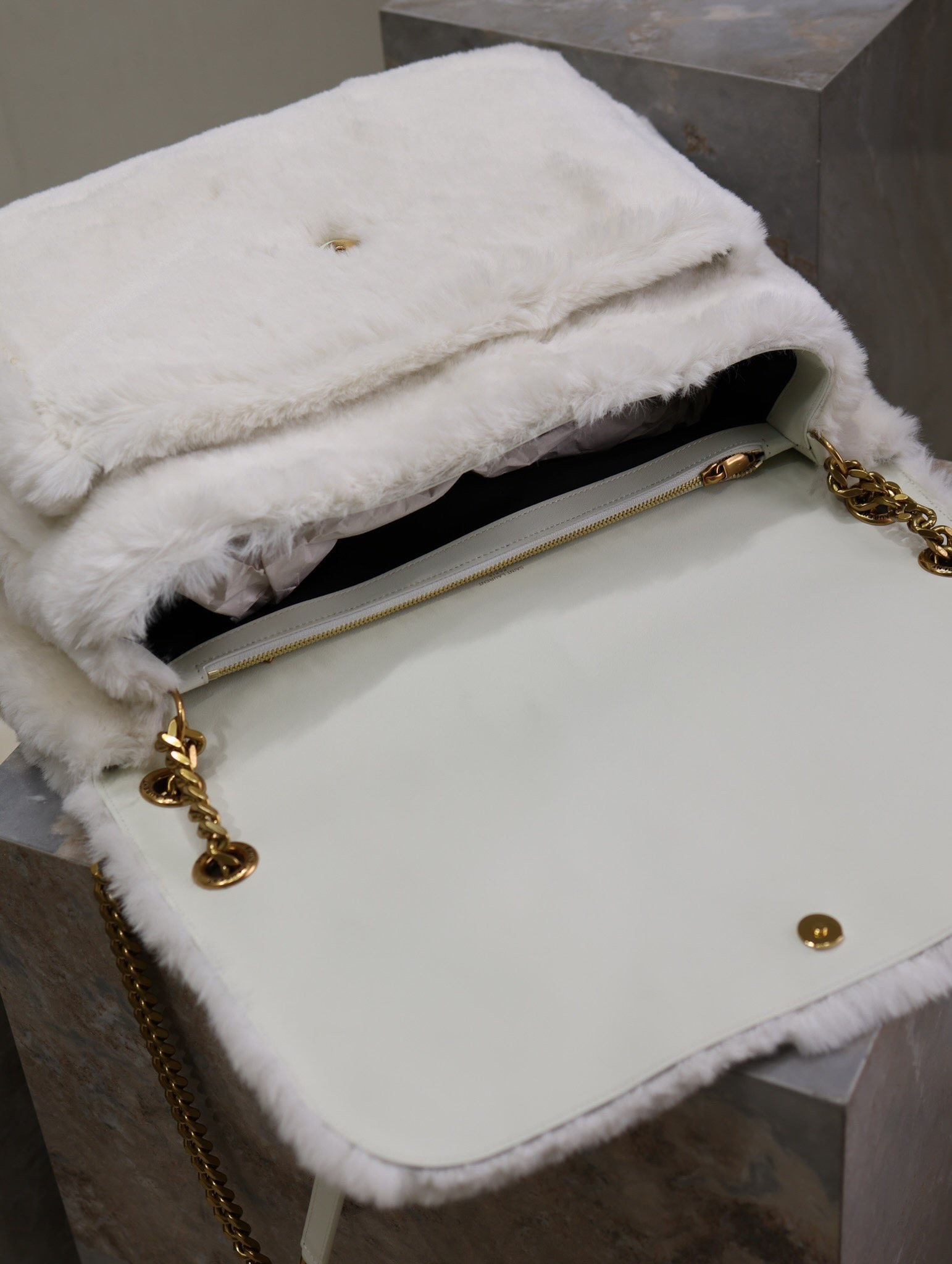 Y51 NIKI LARGE IN SHEARLING 47 X 34 X 16 CM