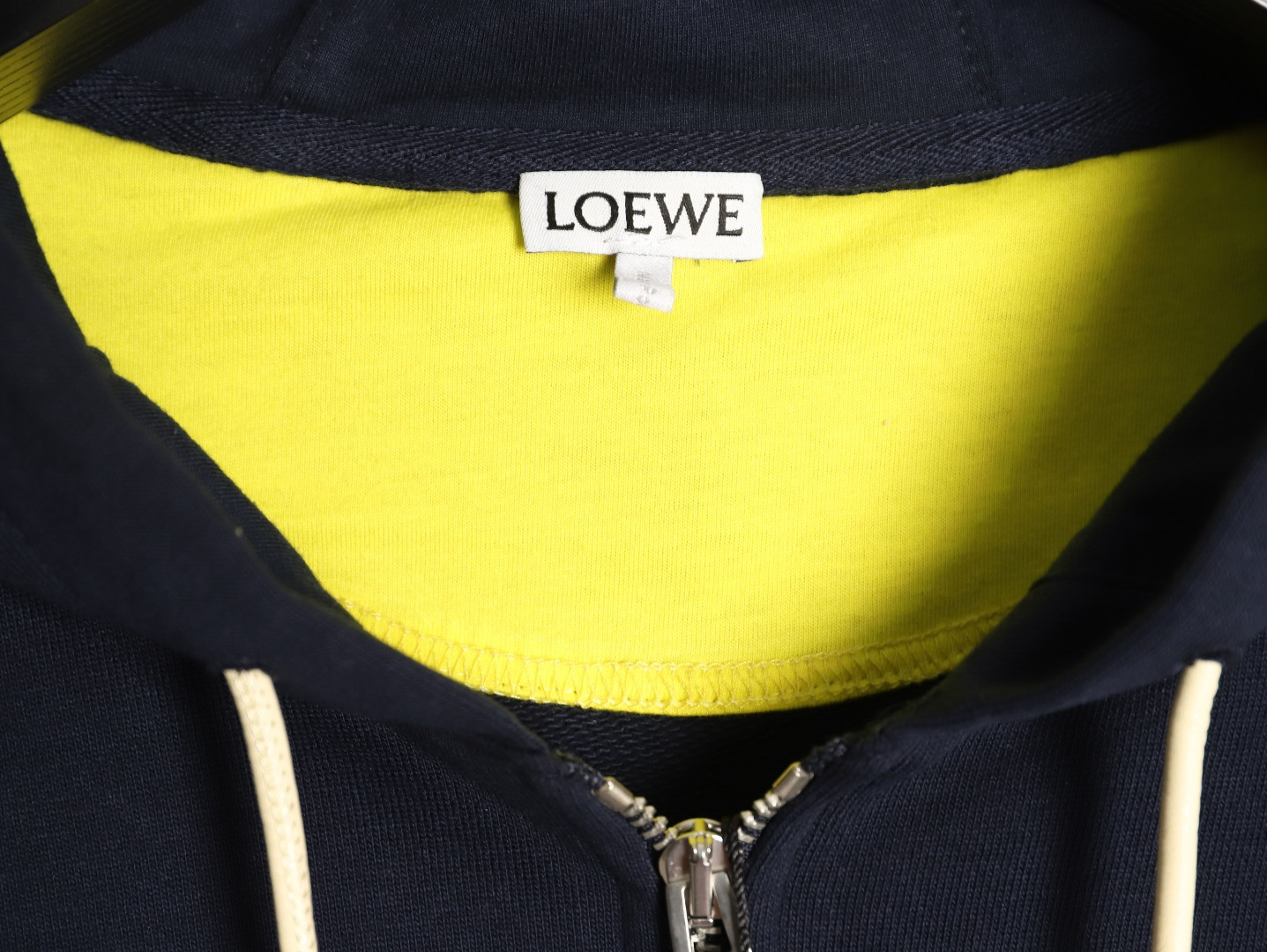 L0ew* Coats
