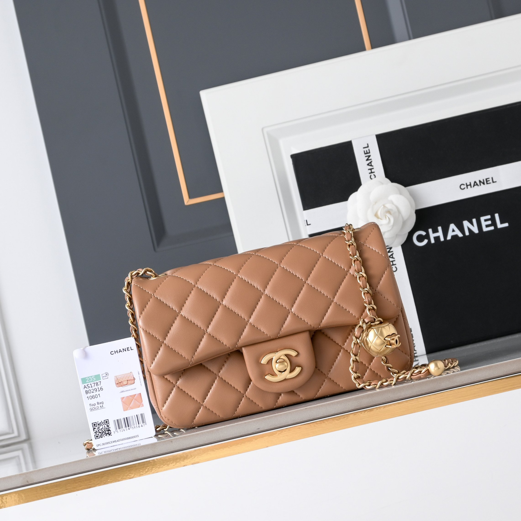 Ch**el Flap Bag Caramel AS1787 20x13x7cm