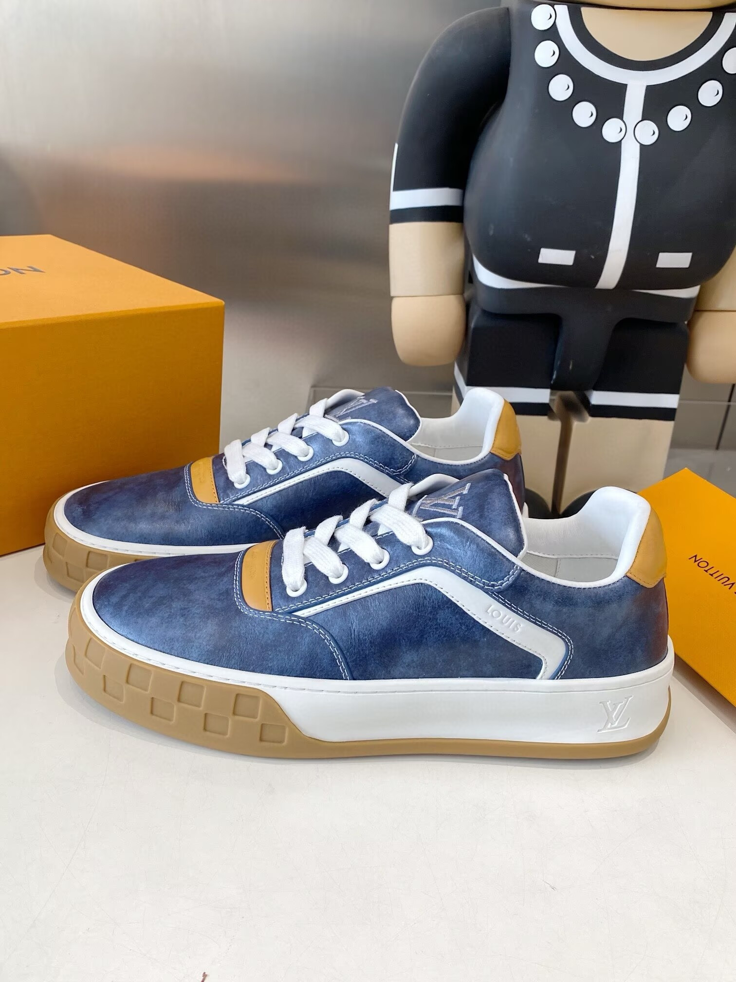 UA LV Tilted Sneaker