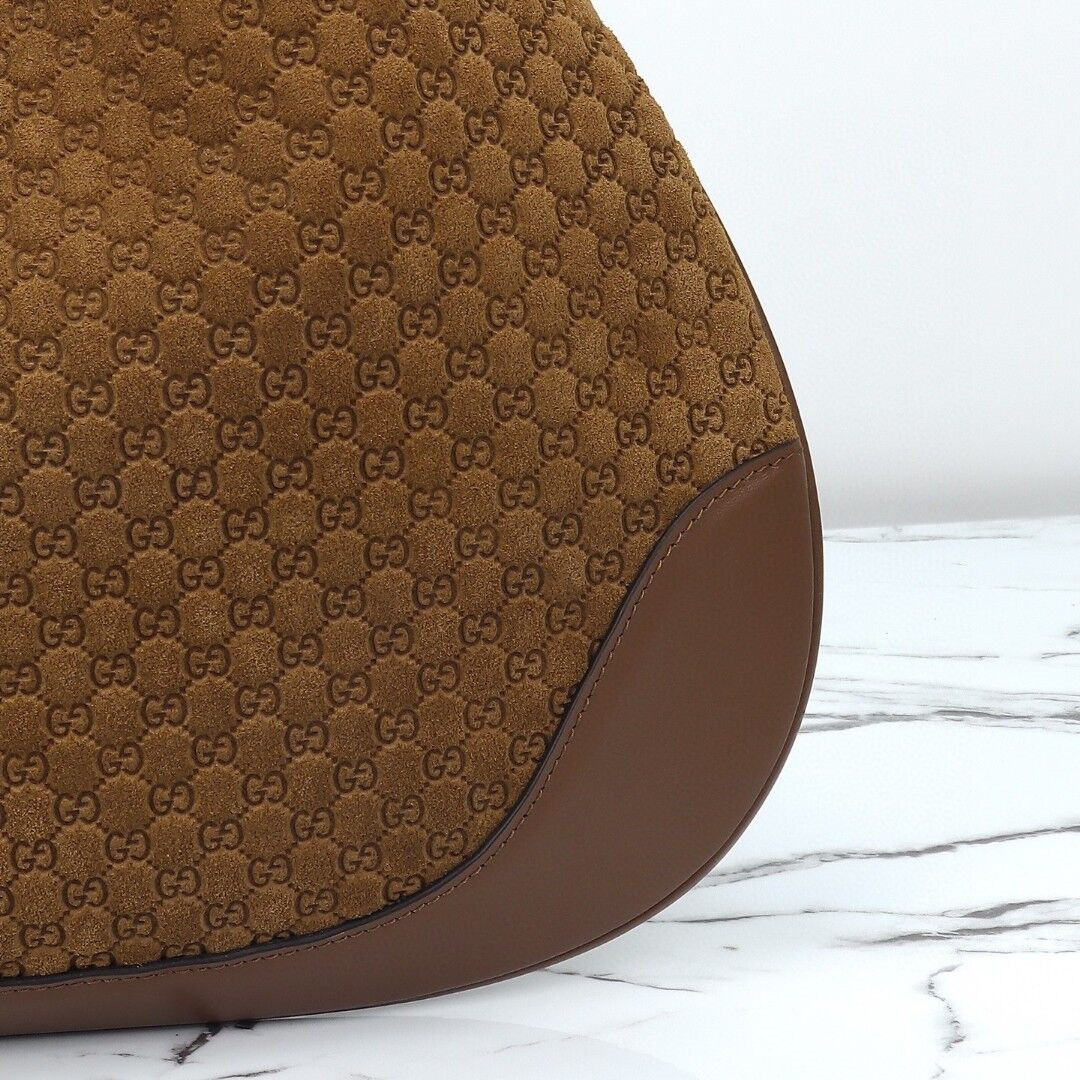 Gvc*1 B Shoulder Bag 42x 36x 2cm