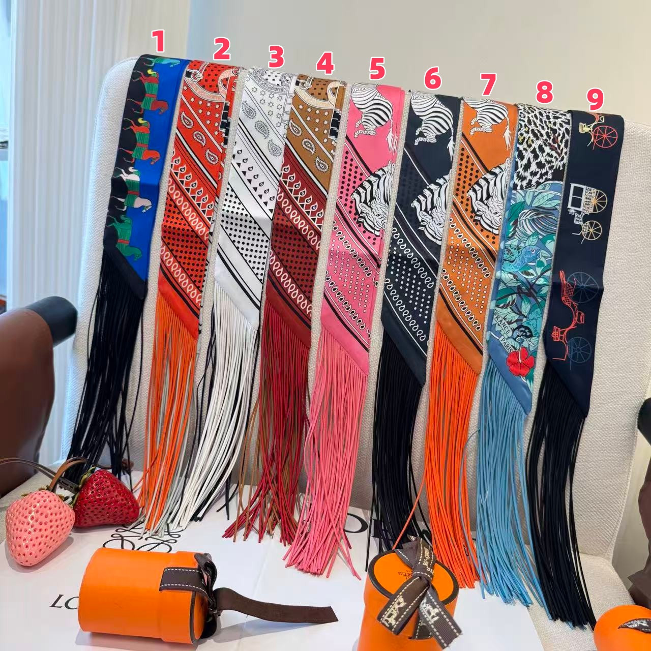 H**me5 Twilly silk scarf