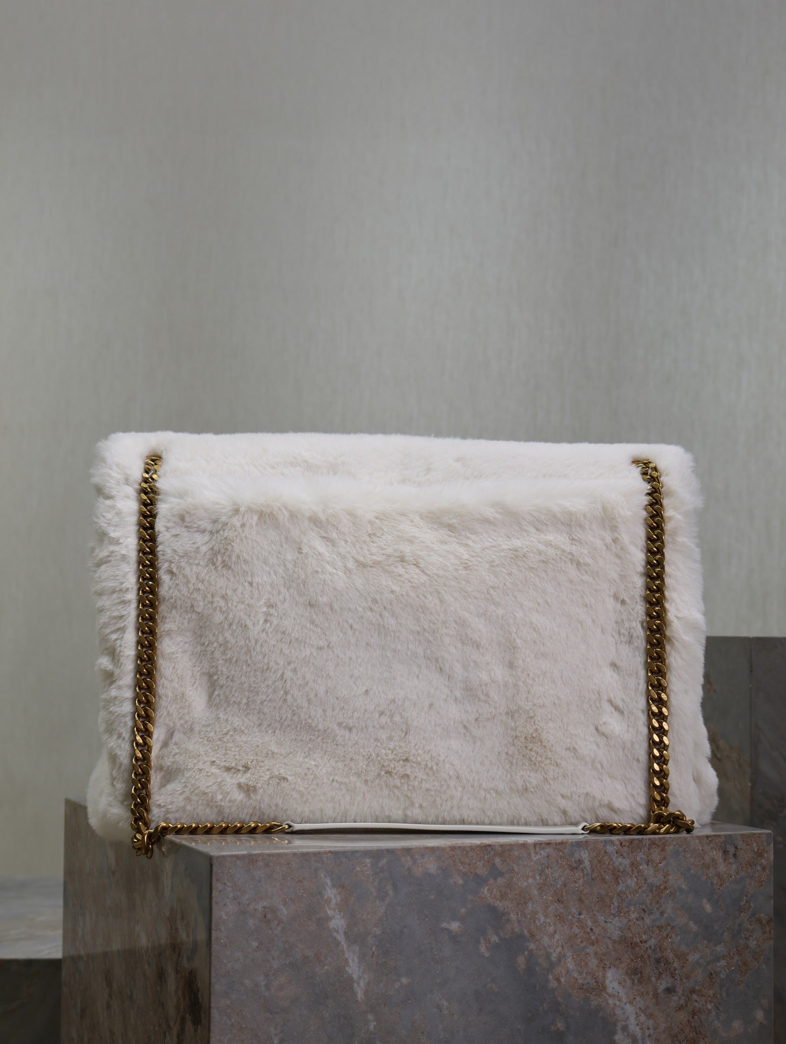 Y51 NIKI LARGE IN SHEARLING 47 X 34 X 16 CM