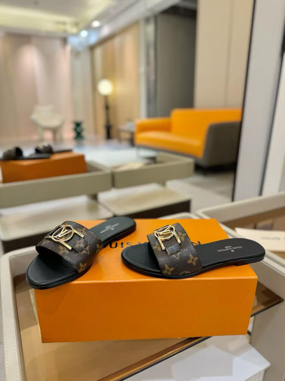 UA LV Lock It Flat Mules