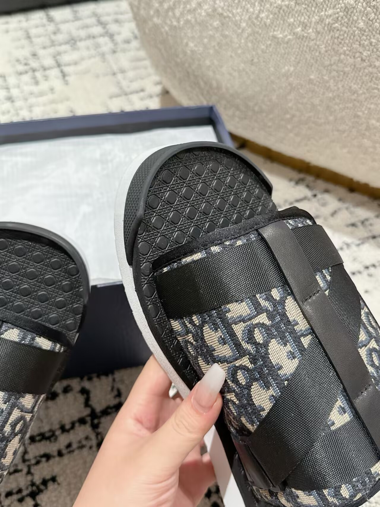 UA D10r Alpha Sandals