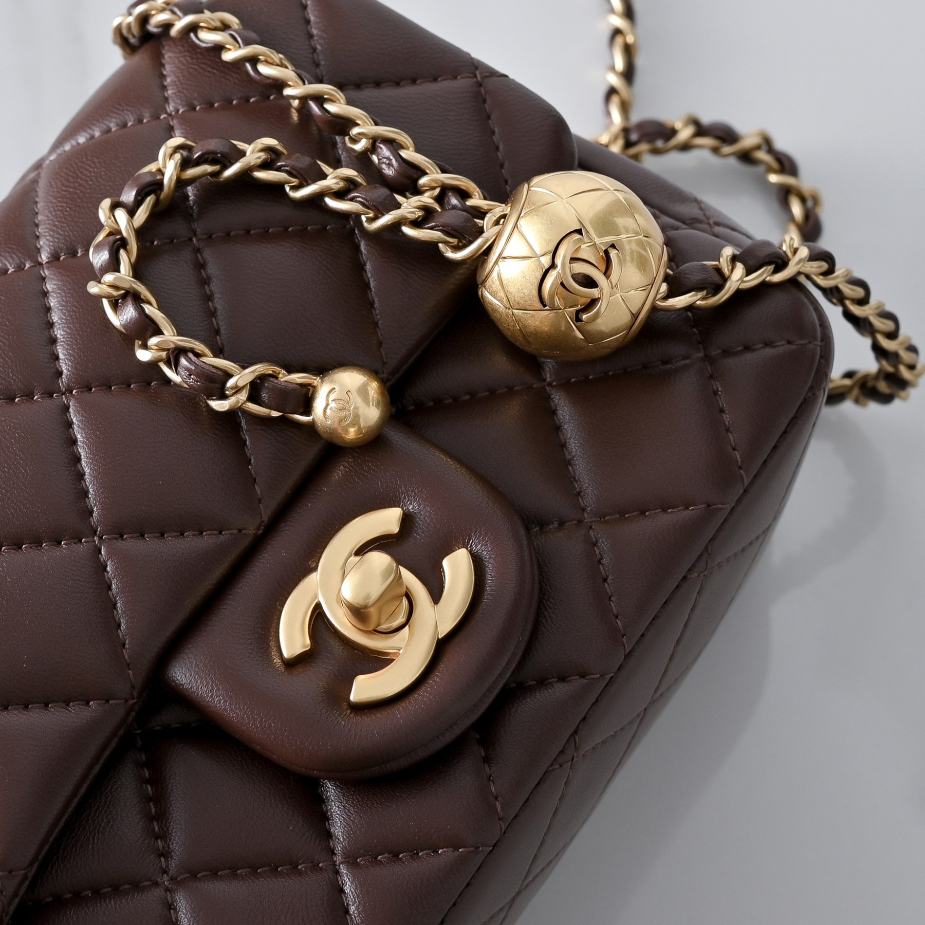 Ch**el Mini Flap Bag Coffee Brown AS1786 13.5x17x8cm