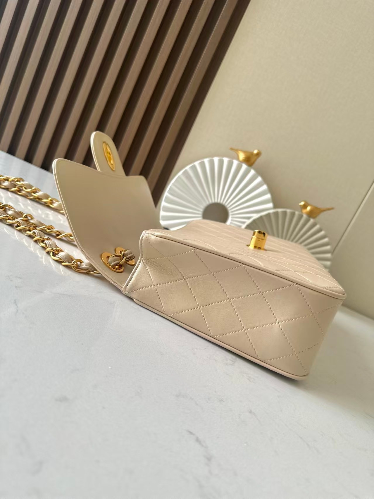 Ch**el Flap Bag 30x21x8cm