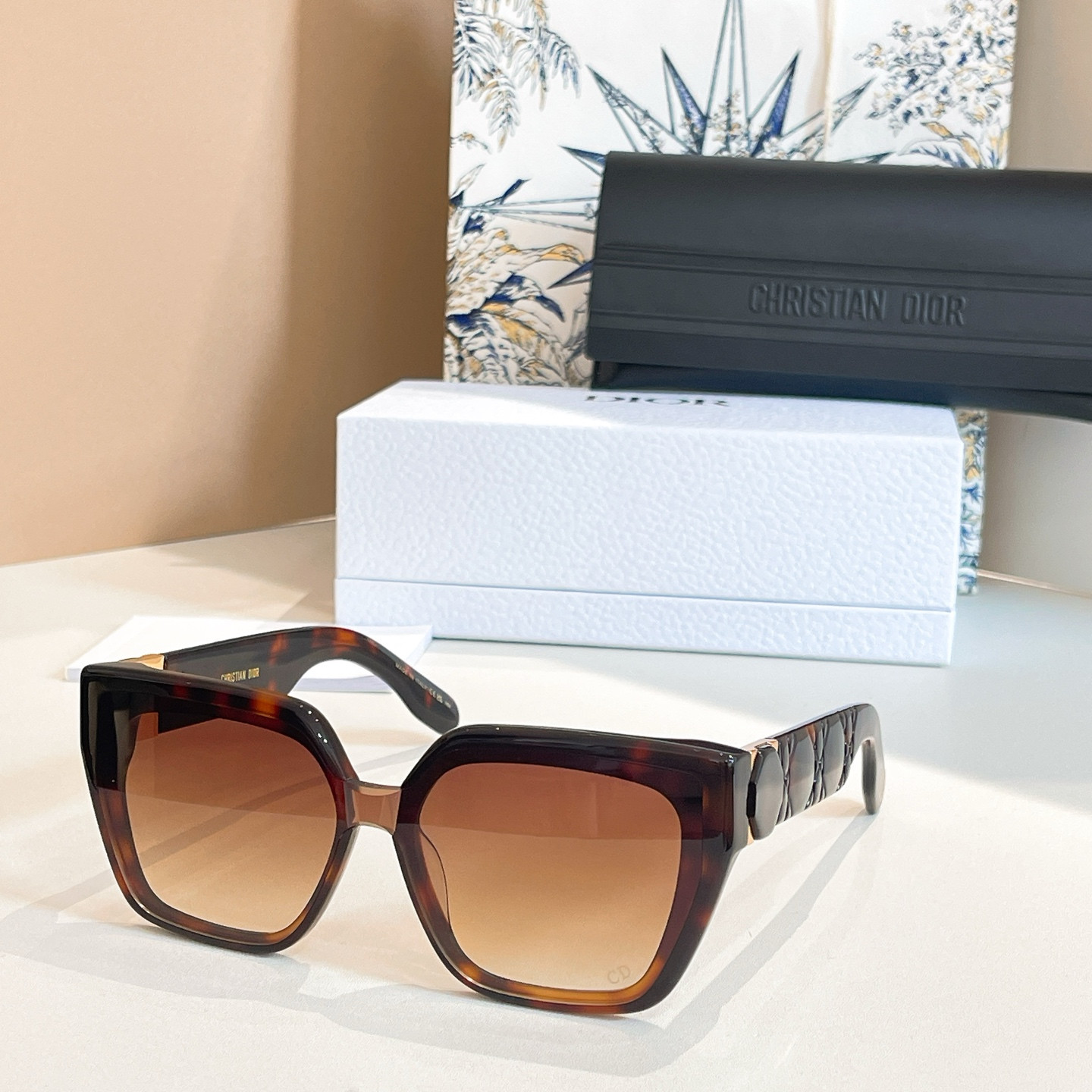 D10r Glasses