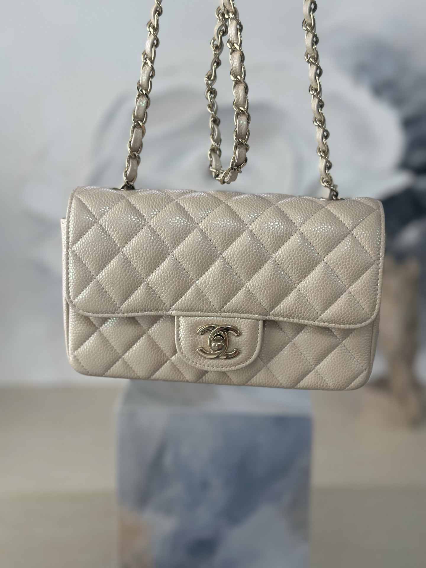 Ch**el Flap Bag Pearlescent Light Beige AS1116 20x12x6cm