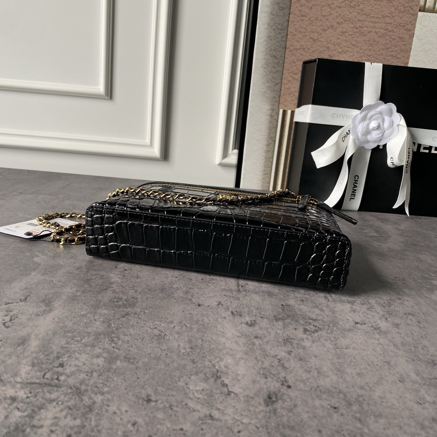 Ch**el Classic Vanity with chain Handbag AP5347 15x23x5cm